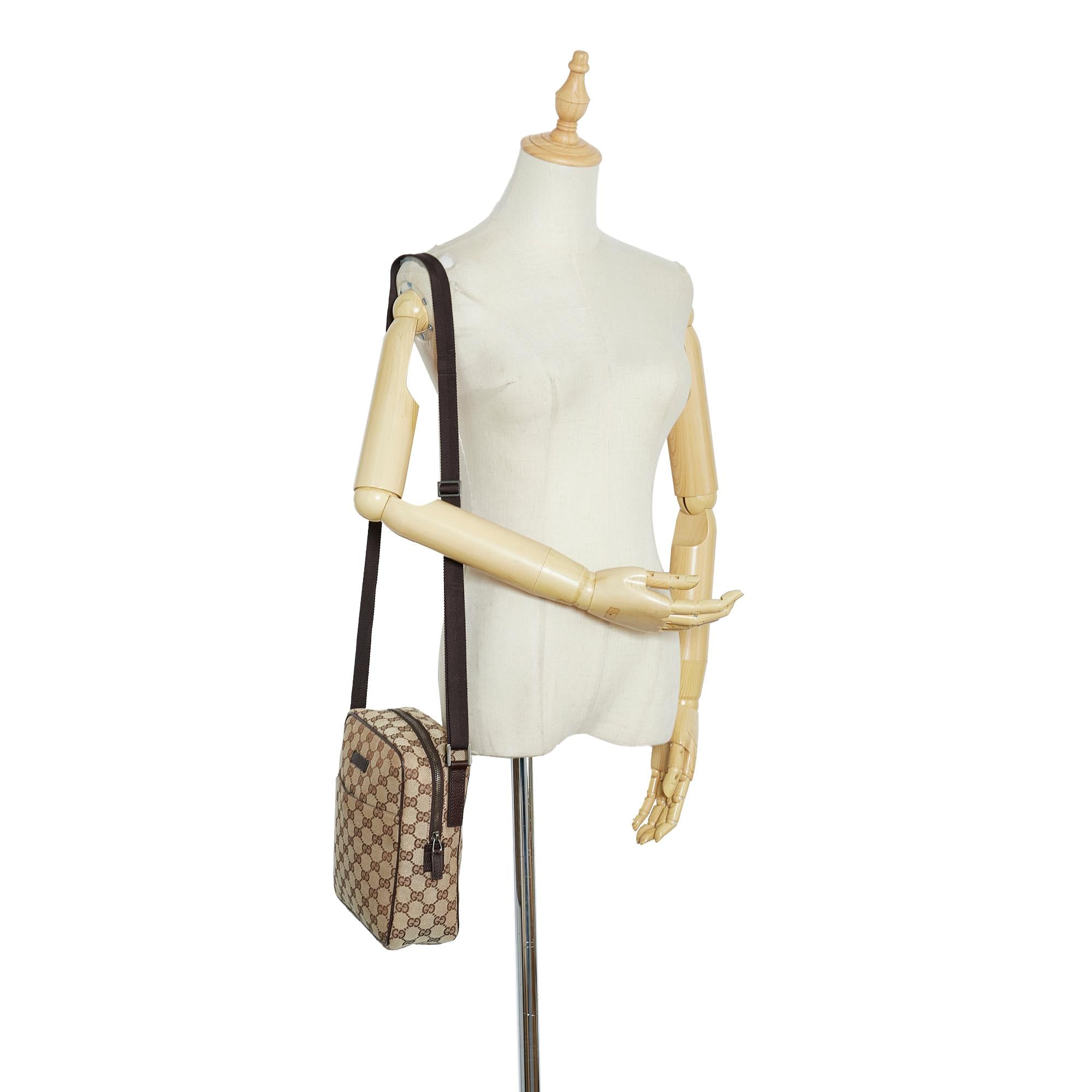 Gucci GG Canvas Crossbody Bag (SHG-6LM6sB)