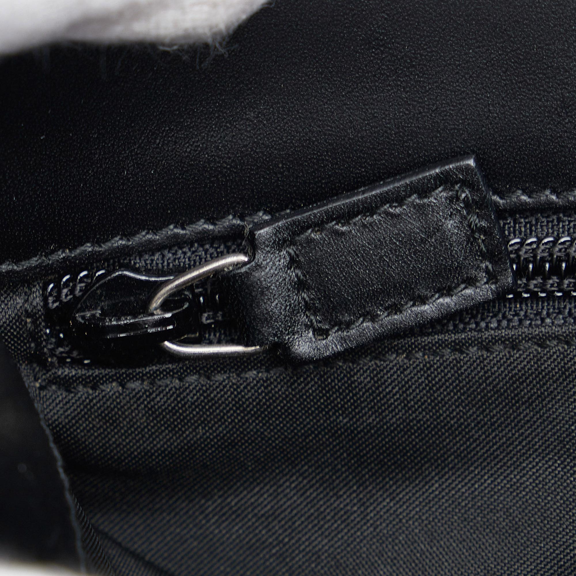 Gucci GG Canvas Crossbody Bag (SHG-geVOhx)