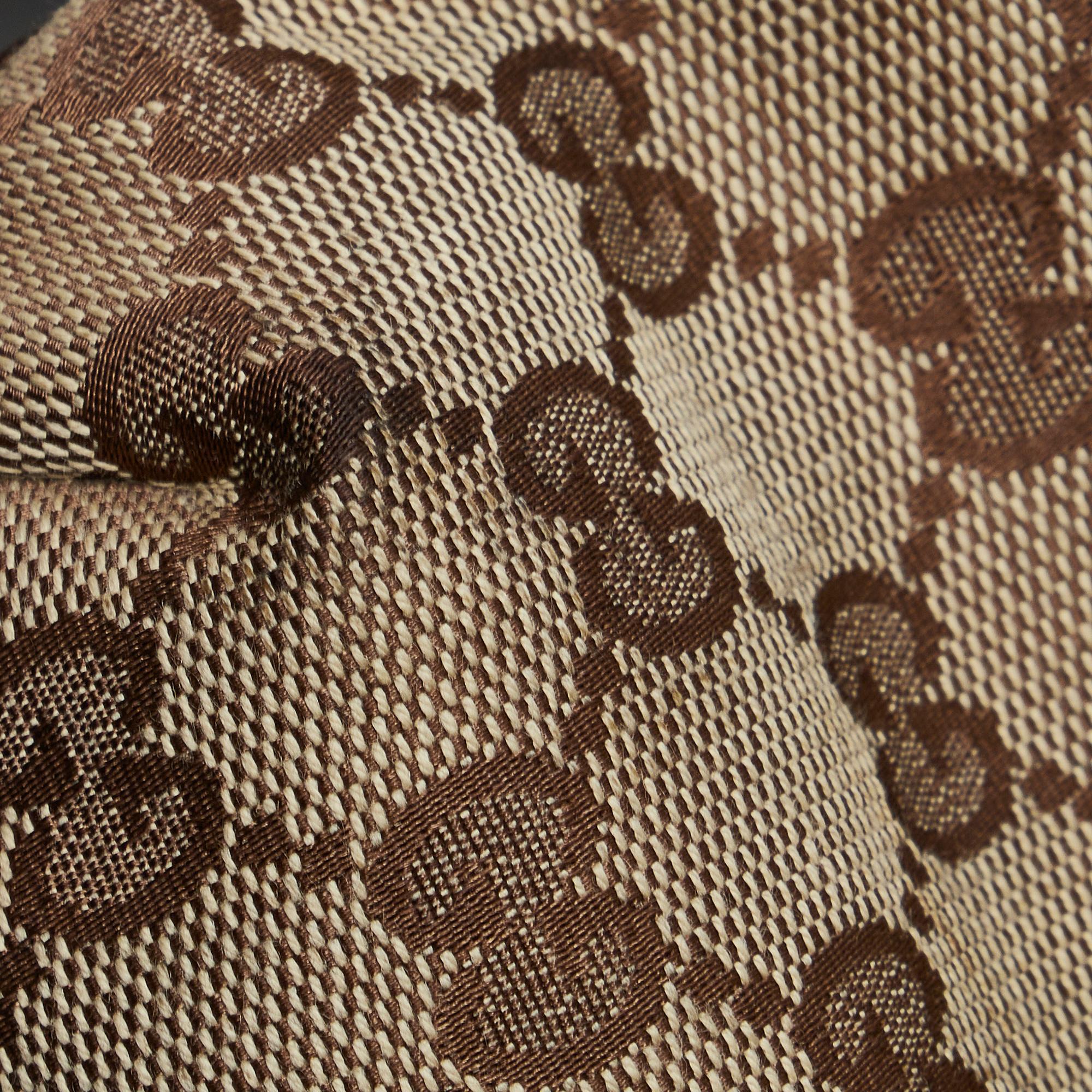 Gucci GG Canvas Crossbody Bag (SHG-AAZBQc)