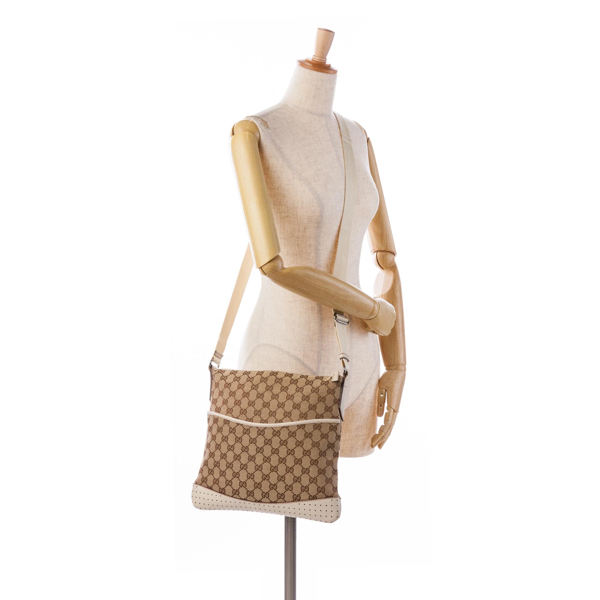 Gucci GG Canvas Crossbody Bag (SHG-Ky3FIn)