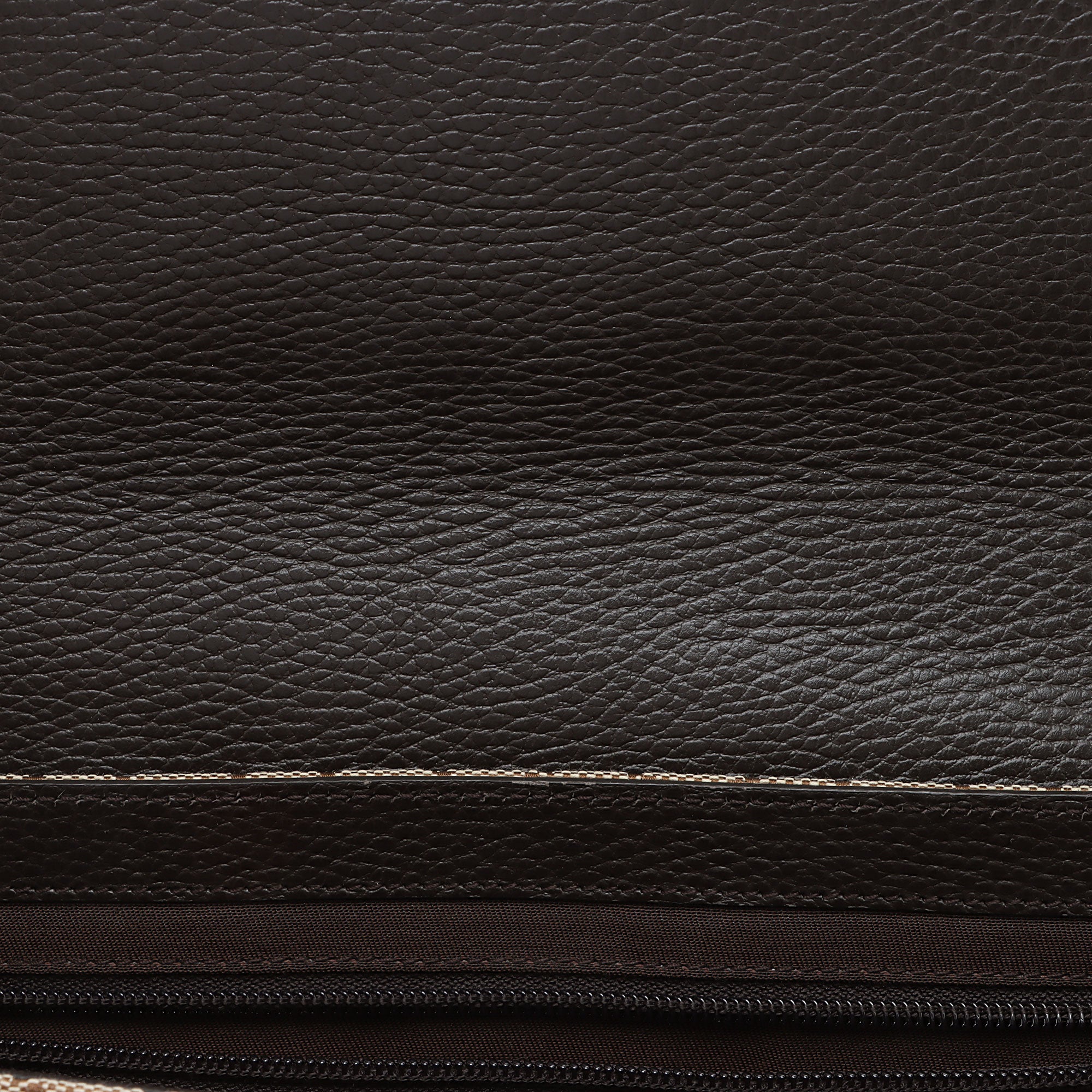 Gucci GG Canvas Flap Messenger Bag (SHF-1QqxVk)