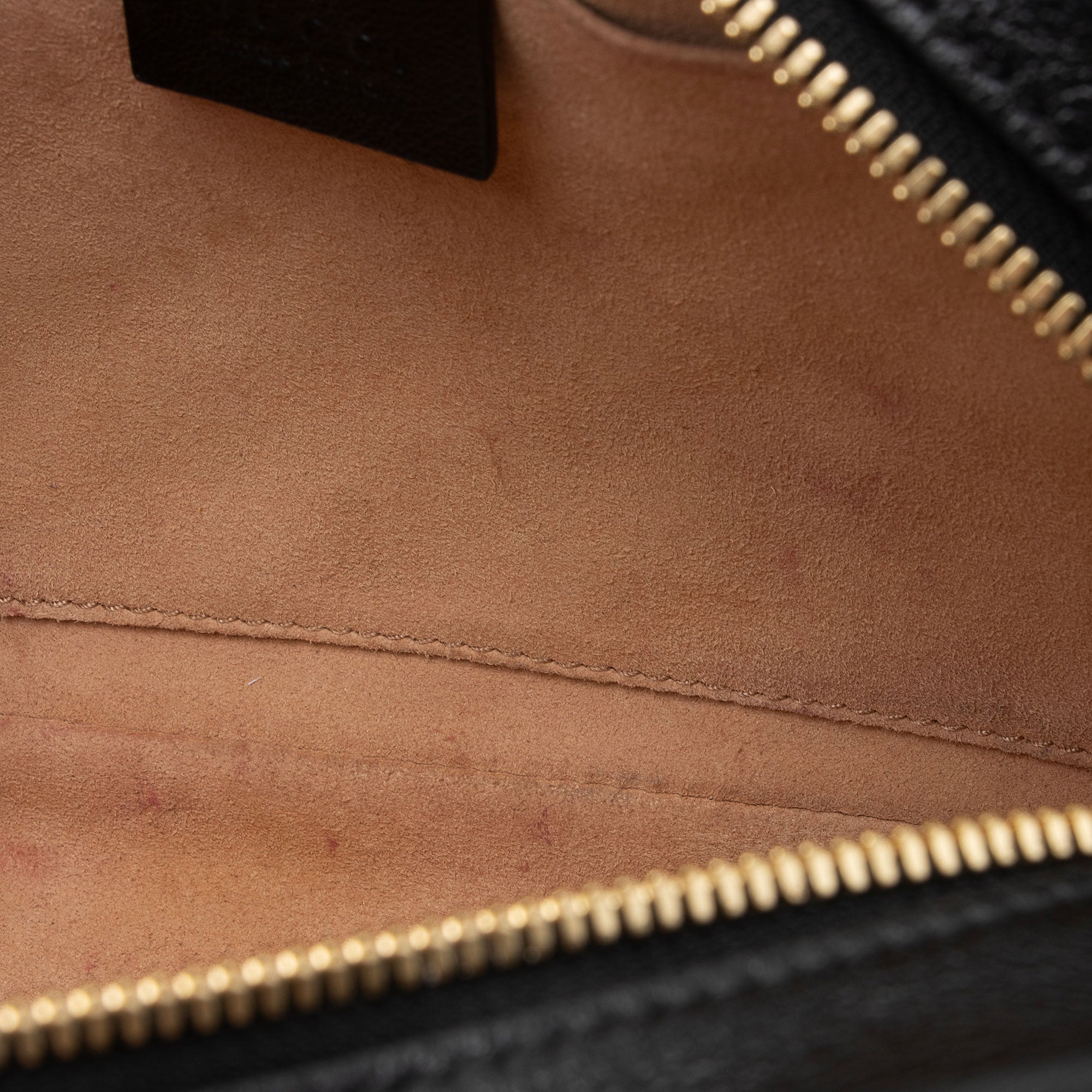 Gucci GG Canvas GG Marmont Small Shoulder Bag (SHF-JQX8ke)