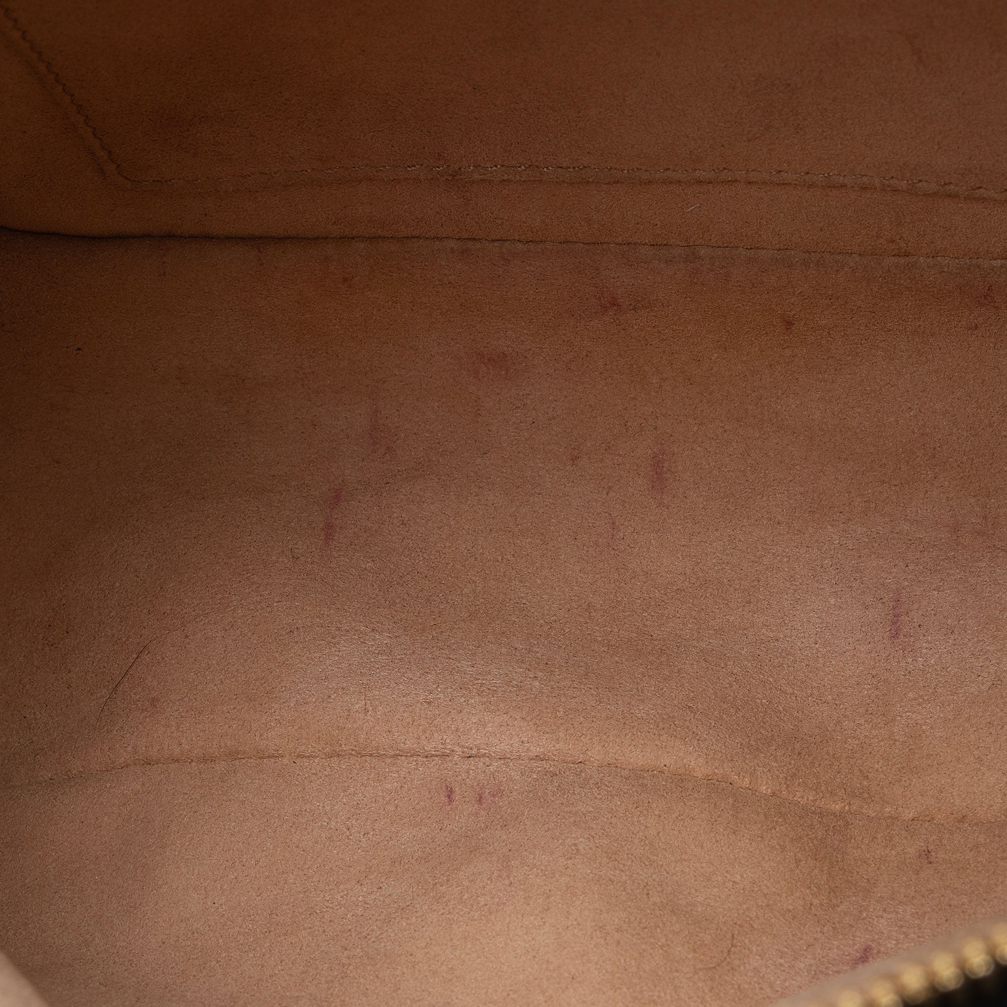 Gucci GG Canvas GG Marmont Small Shoulder Bag (SHF-JQX8ke)