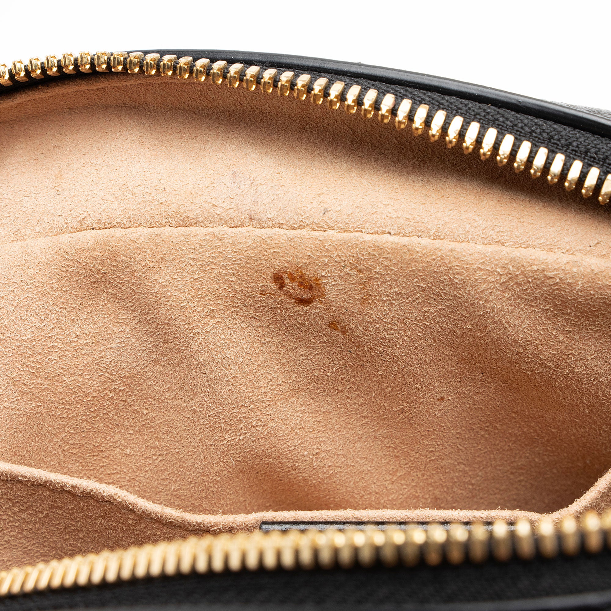 Gucci GG Canvas GG Marmont Small Shoulder Bag (SHF-vFaifH)