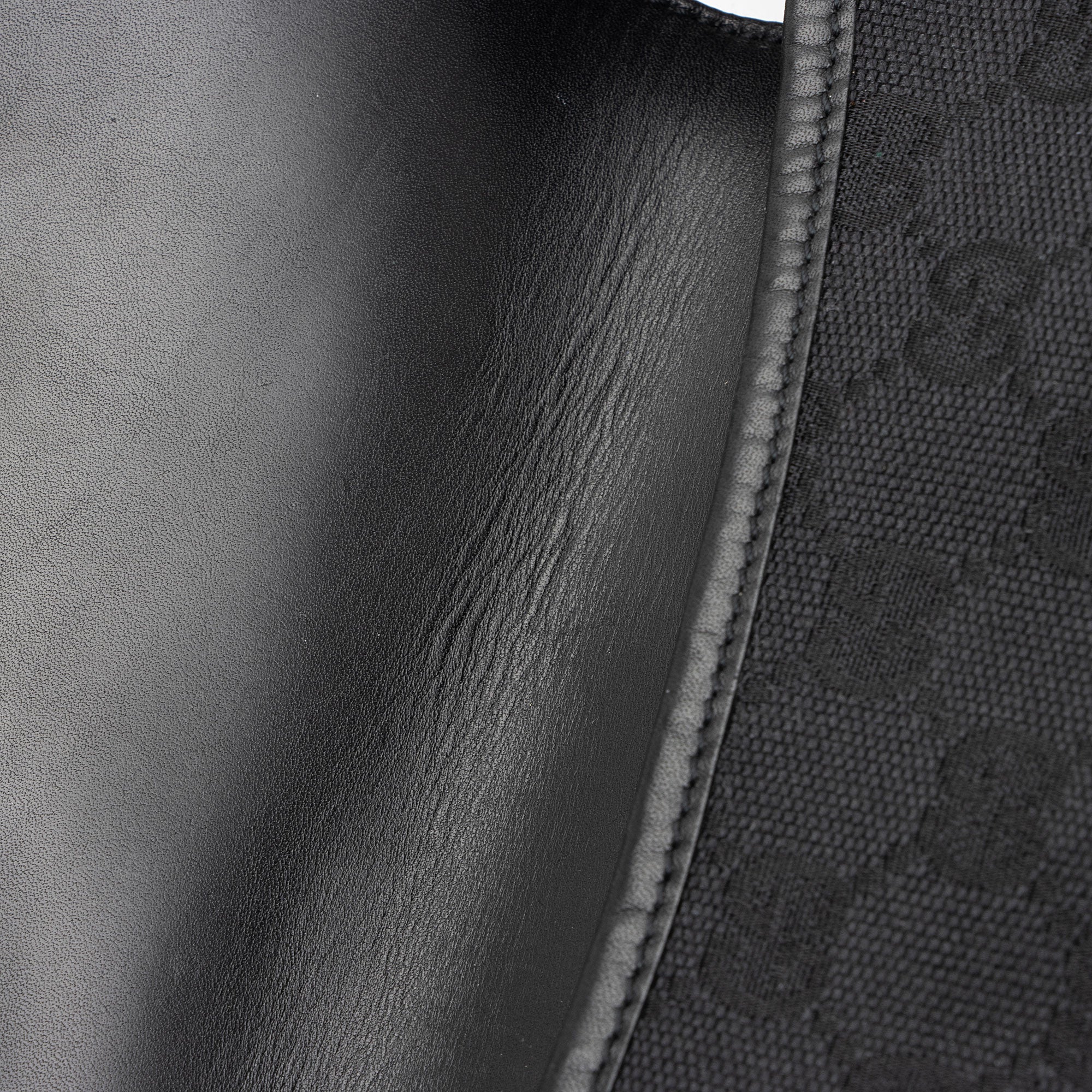 Gucci GG Canvas Jackie Small Shoulder Bag (SHF-e6LKFX)