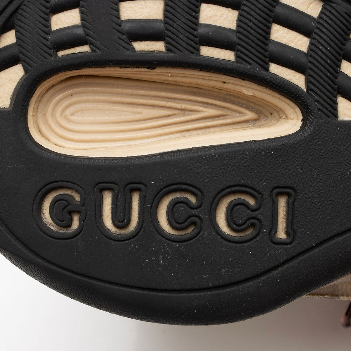 Gucci GG Canvas Leather Run Sneakers - Size 9 / 39