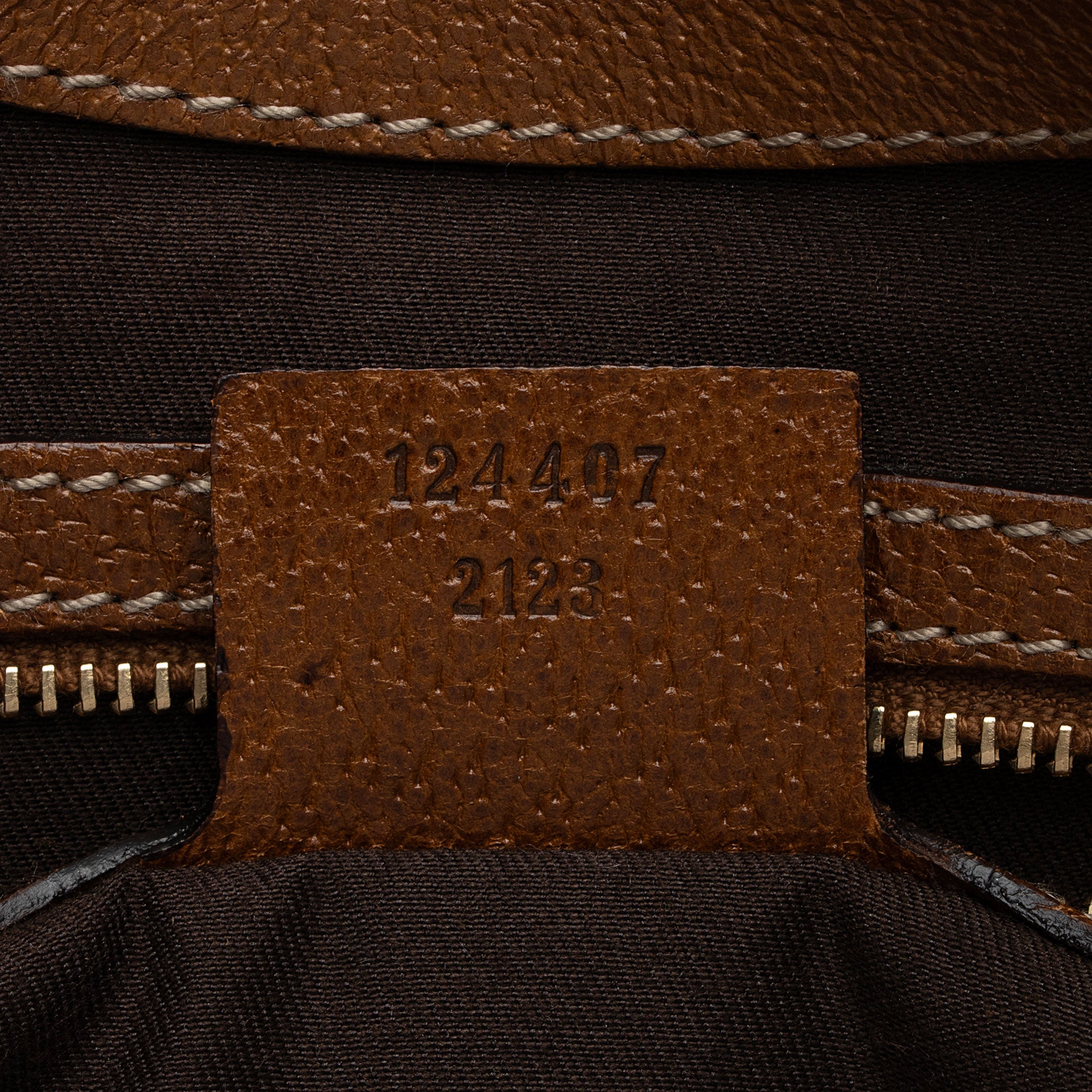 Gucci GG Canvas Nailhead Bardot Shoulder Bag (SHF-cXQEhI)