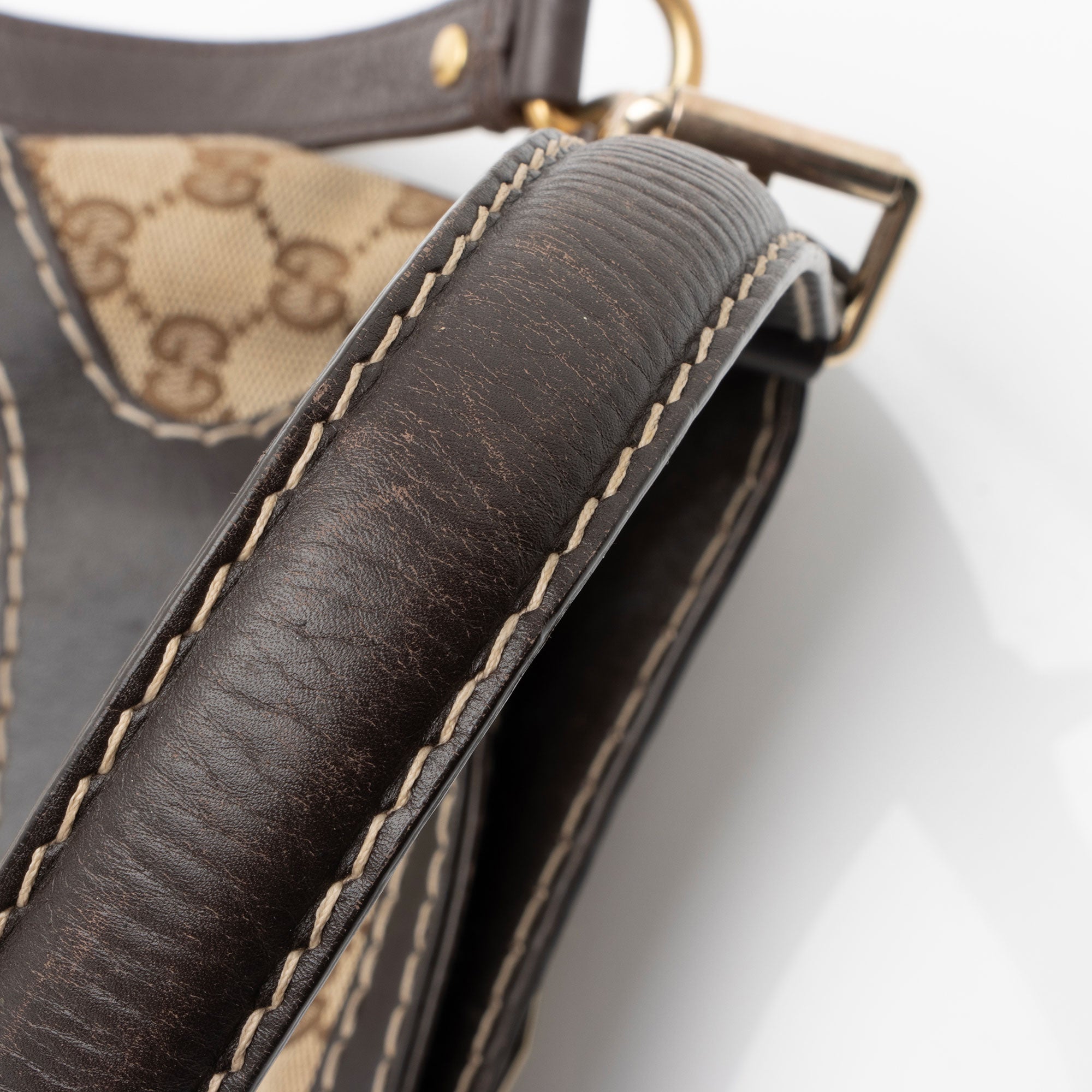 Gucci GG Canvas Queen Medium Hobo (SHF-ZWYQV0)