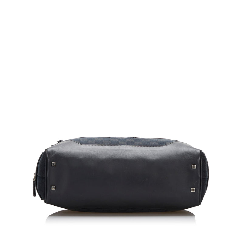 Gucci GG Canvas Shoulder Bag (SHG-TrqM8r)