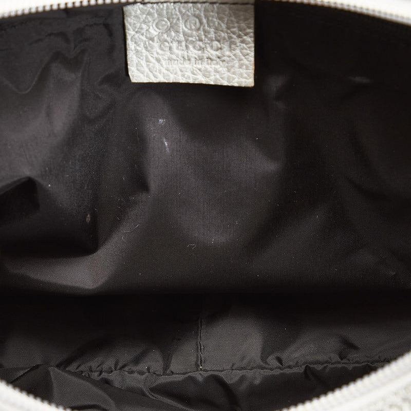 Gucci GG Canvas Shoulder Bag (SHG-paUbOF)