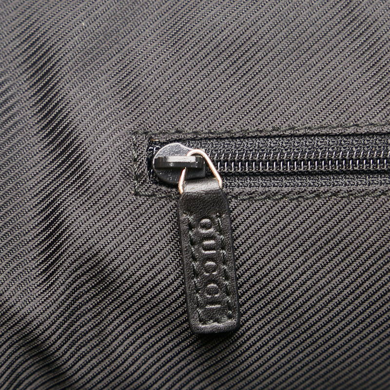 Gucci GG Canvas Shoulder Bag (SHG-A8NpEi)
