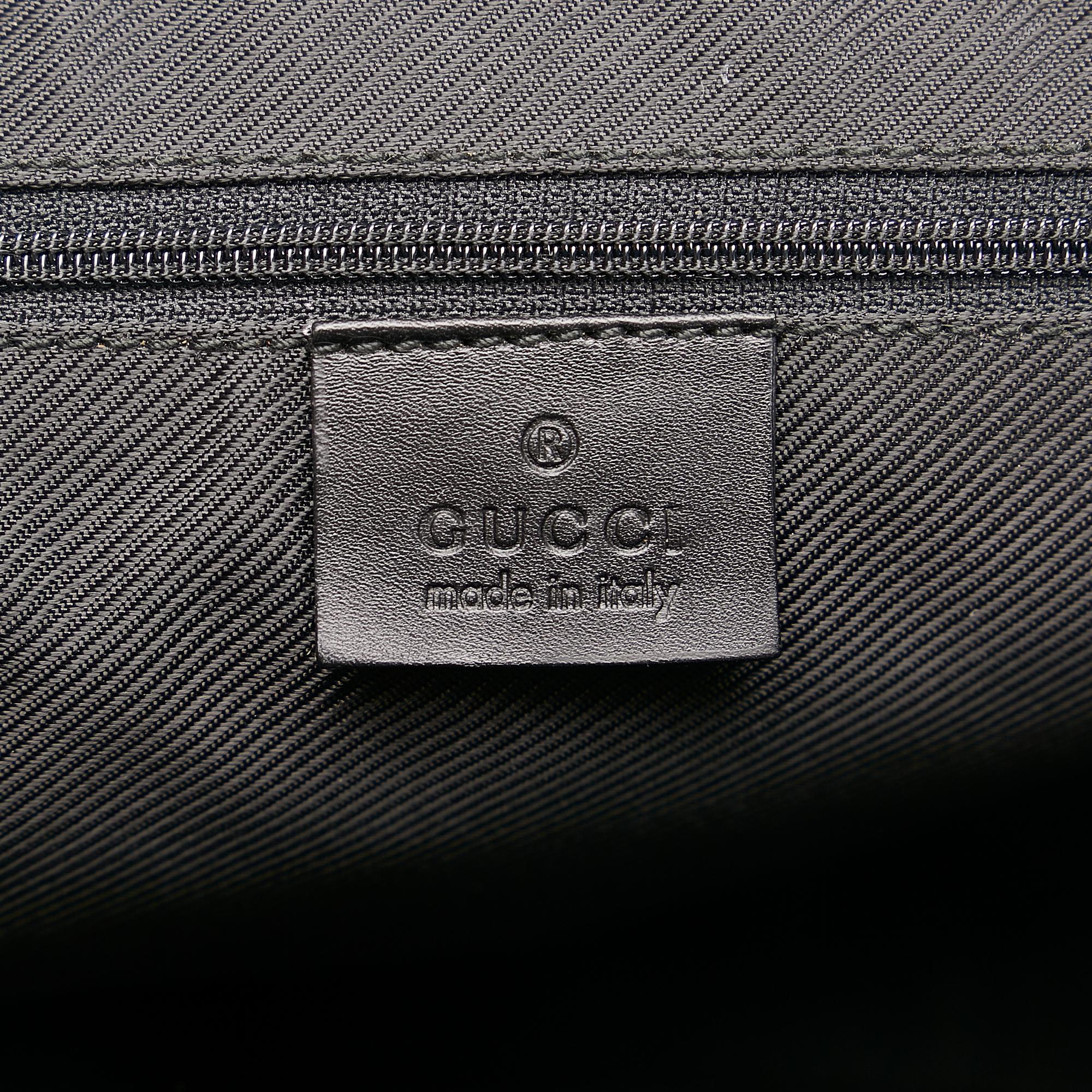 Gucci GG Canvas Shoulder Bag (SHG-A8NpEi)