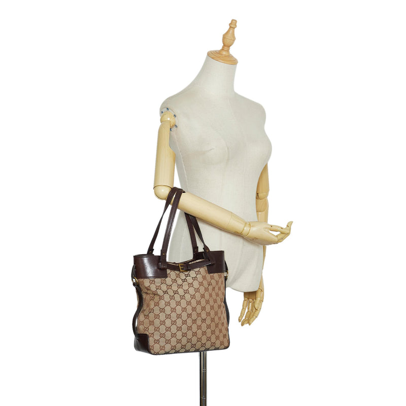 Gucci GG Canvas Shoulder Bag (SHG-my1lNg)