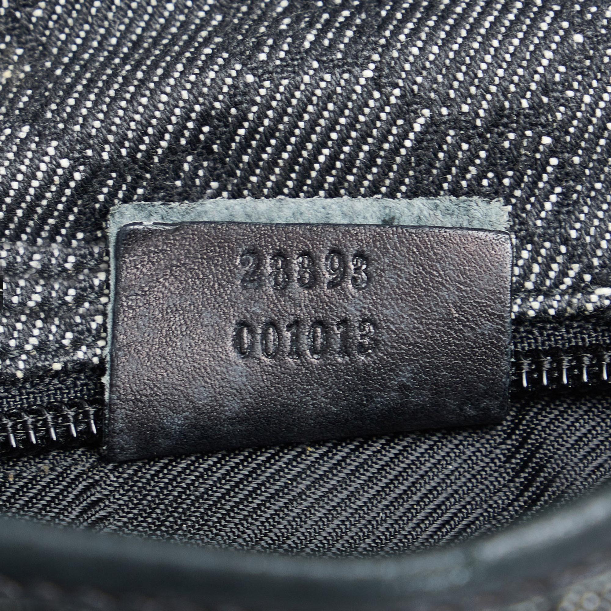 Gucci GG Canvas Shoulder Bag (SHG-tscr8l)