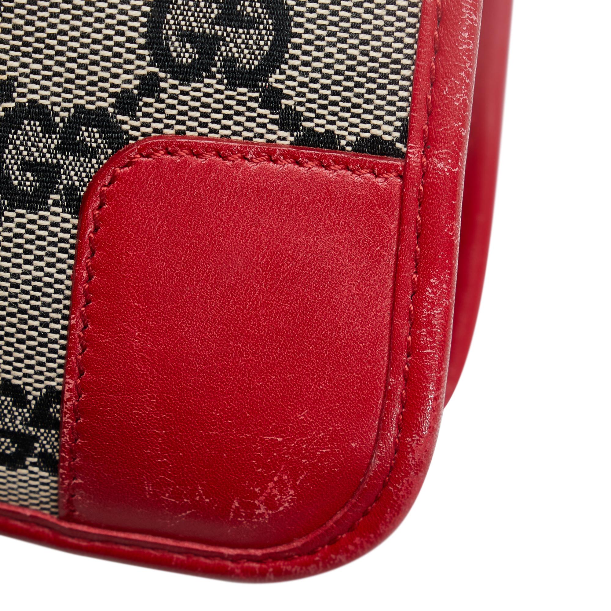 Gucci GG Canvas Shoulder Bag (SHG-FZTgAi)