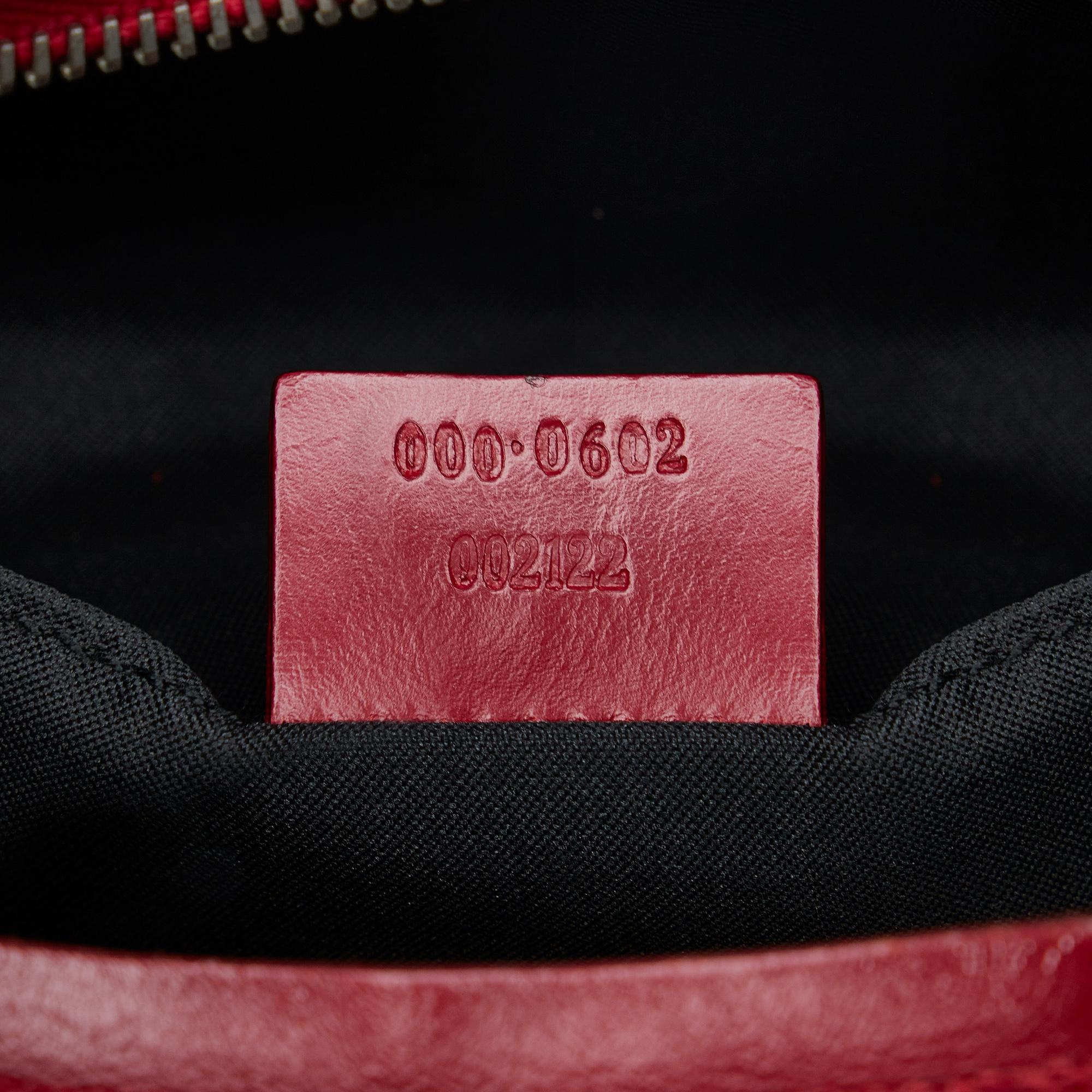 Gucci GG Canvas Shoulder Bag (SHG-iYUCRU)