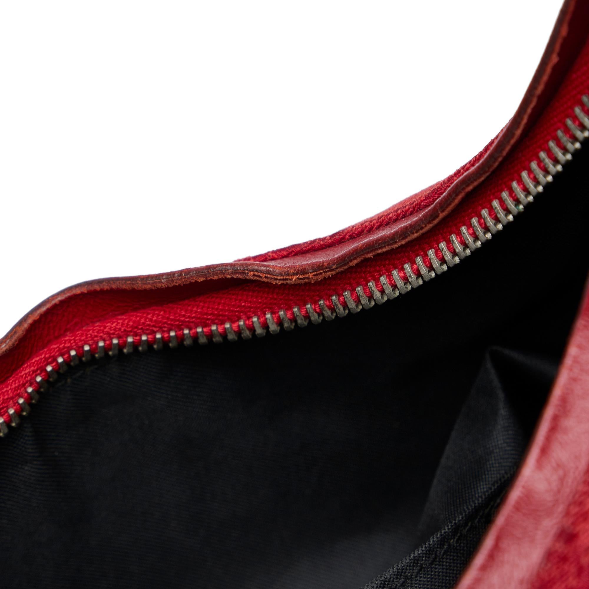 Gucci GG Canvas Shoulder Bag (SHG-iYUCRU)