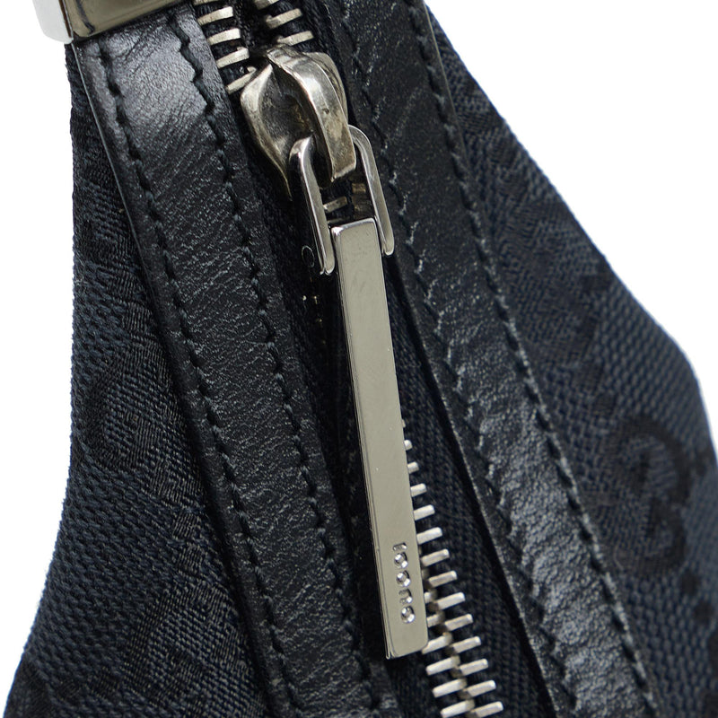 Gucci GG Canvas Shoulder Bag (SHG-GR671O)