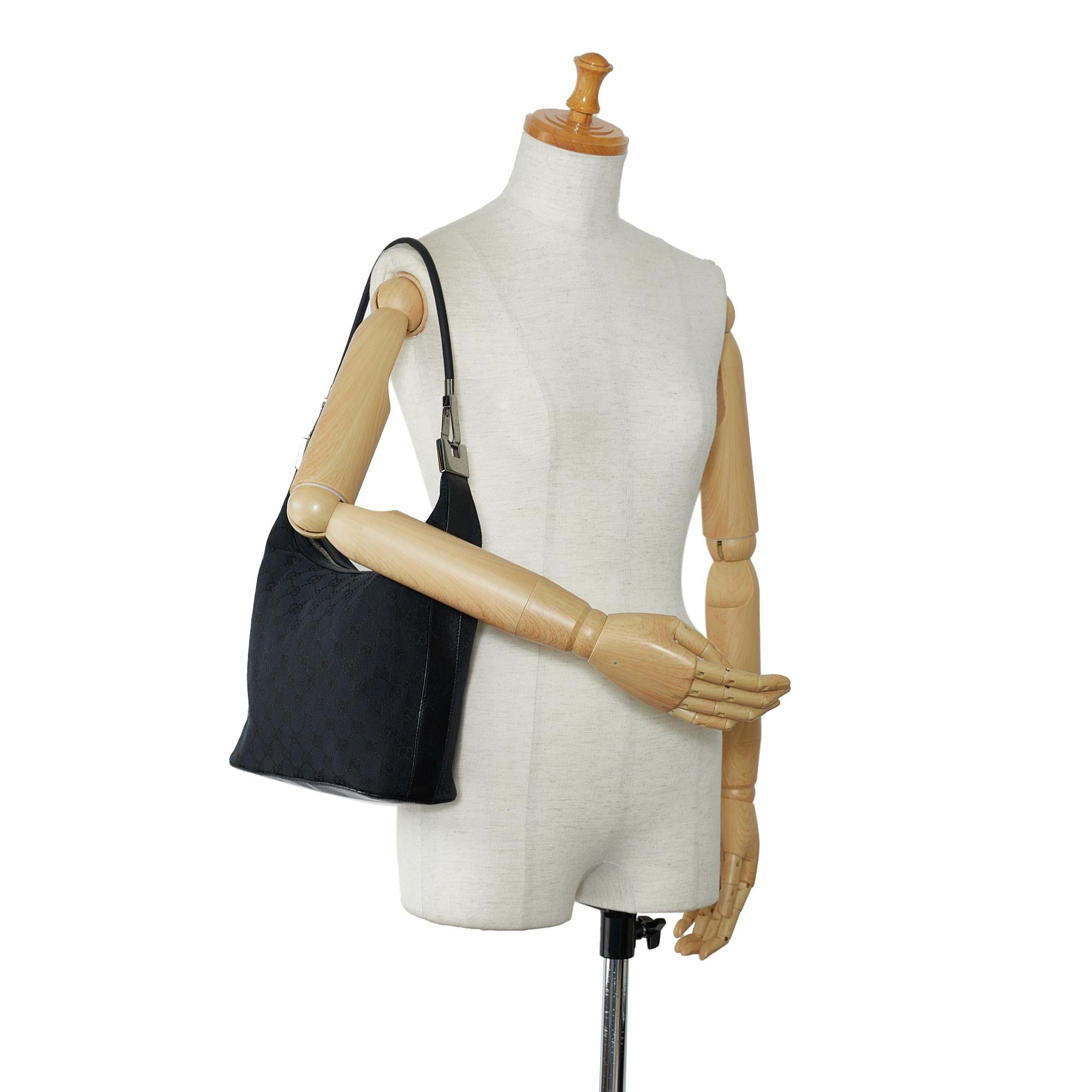 Gucci GG Canvas Shoulder Bag (SHG-GR671O)