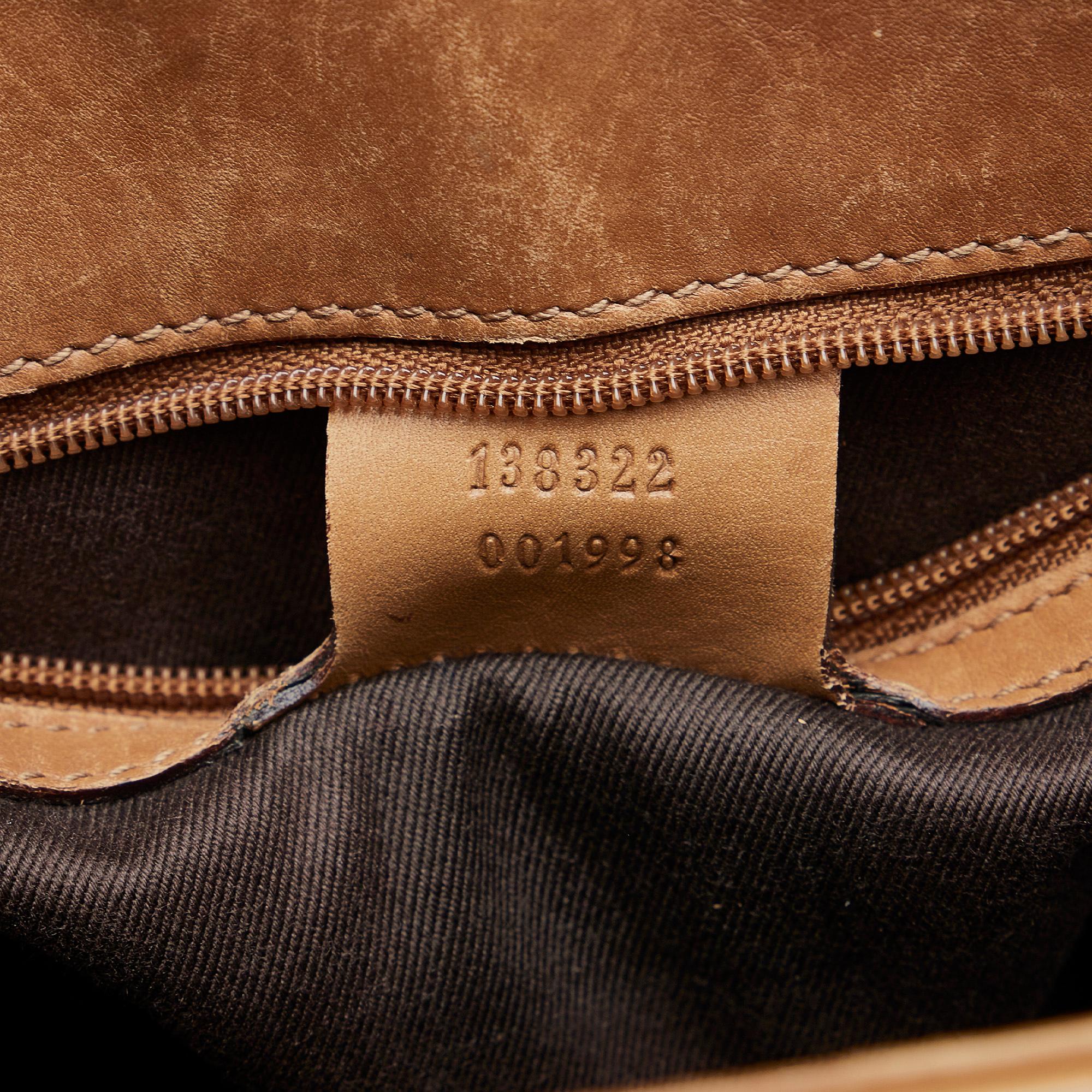 Gucci GG Canvas Shoulder Bag (SHG-q7WbKa)