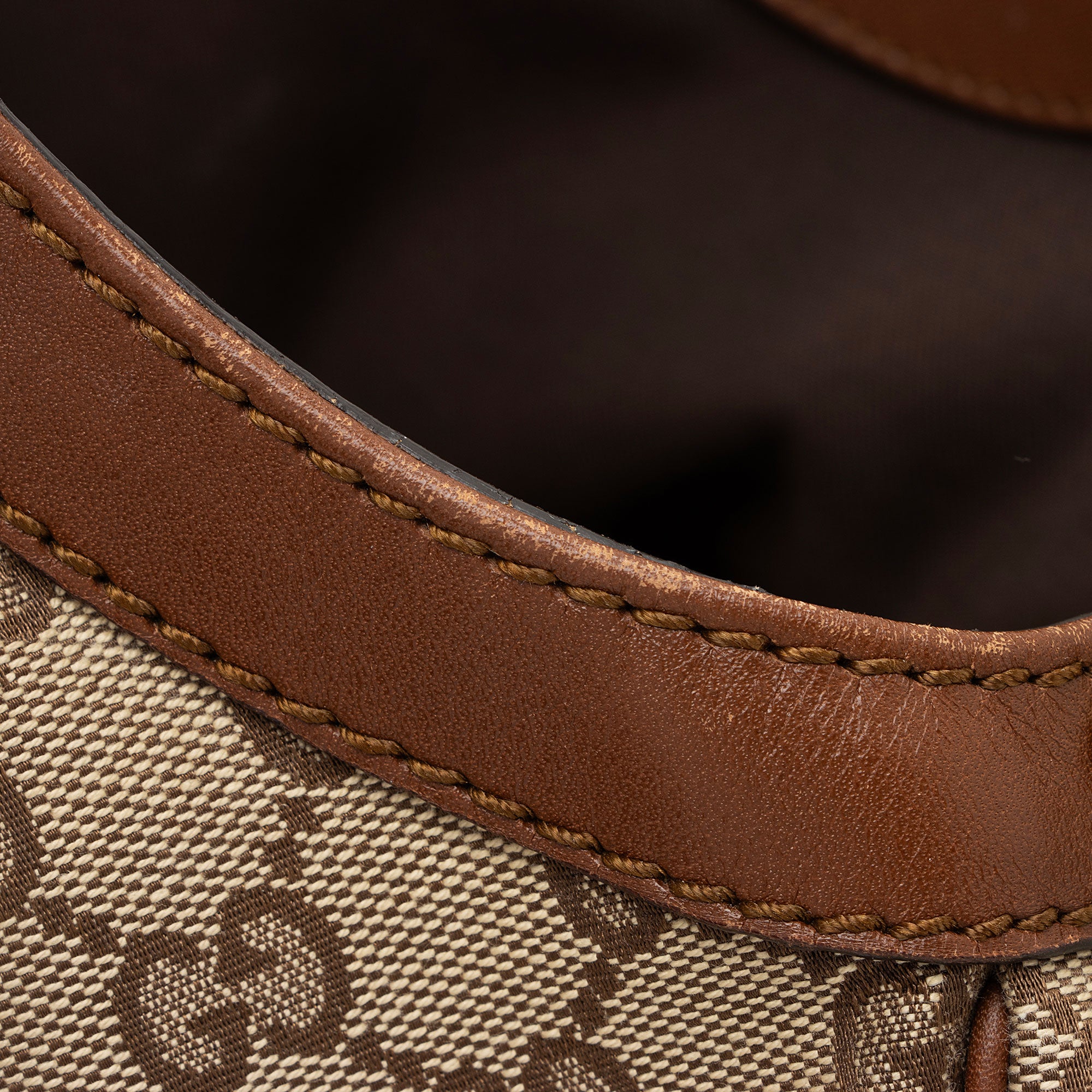 Gucci GG Canvas Sukey Medium Tote (SHF-PAQjHW)