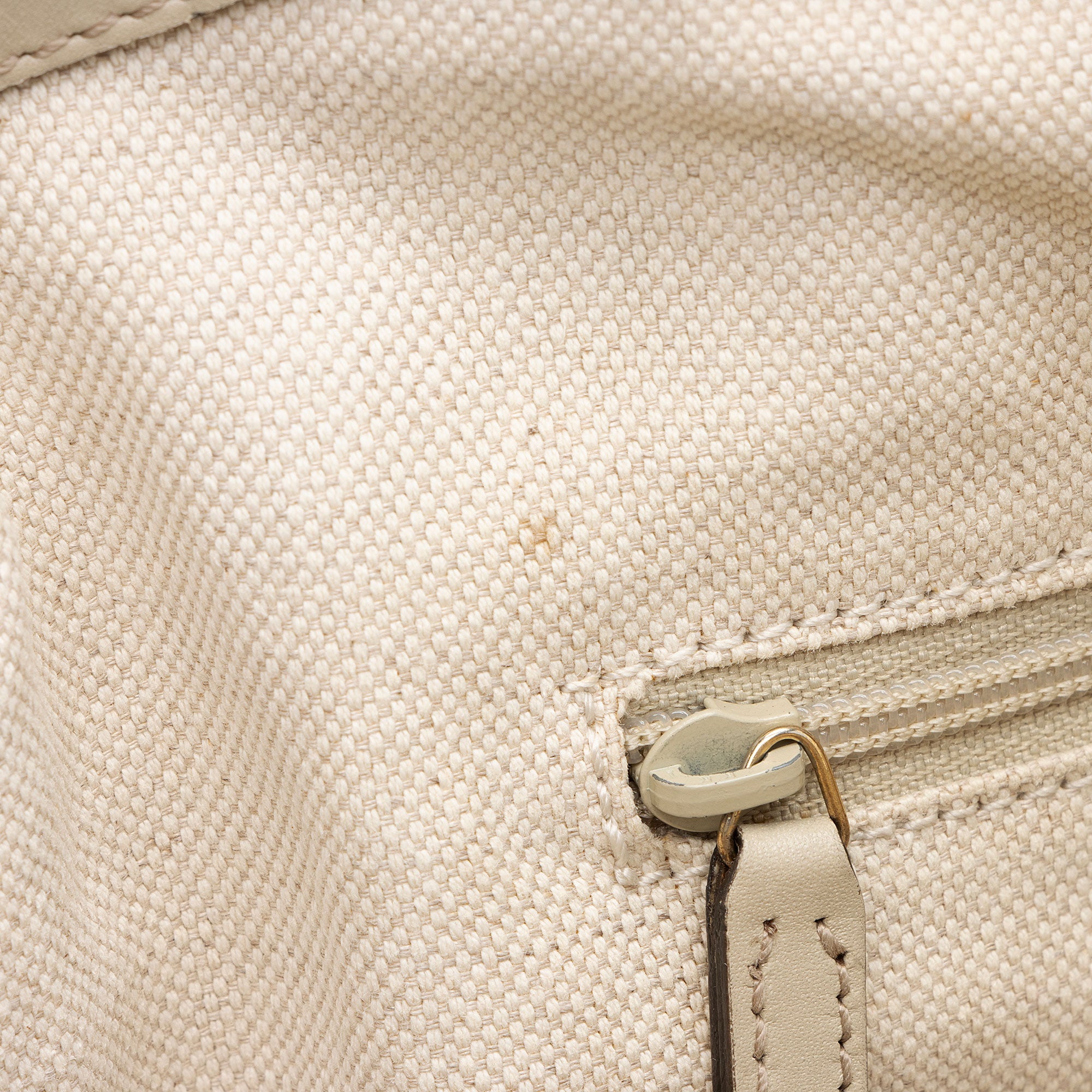 Gucci GG Canvas Sukey Medium Tote