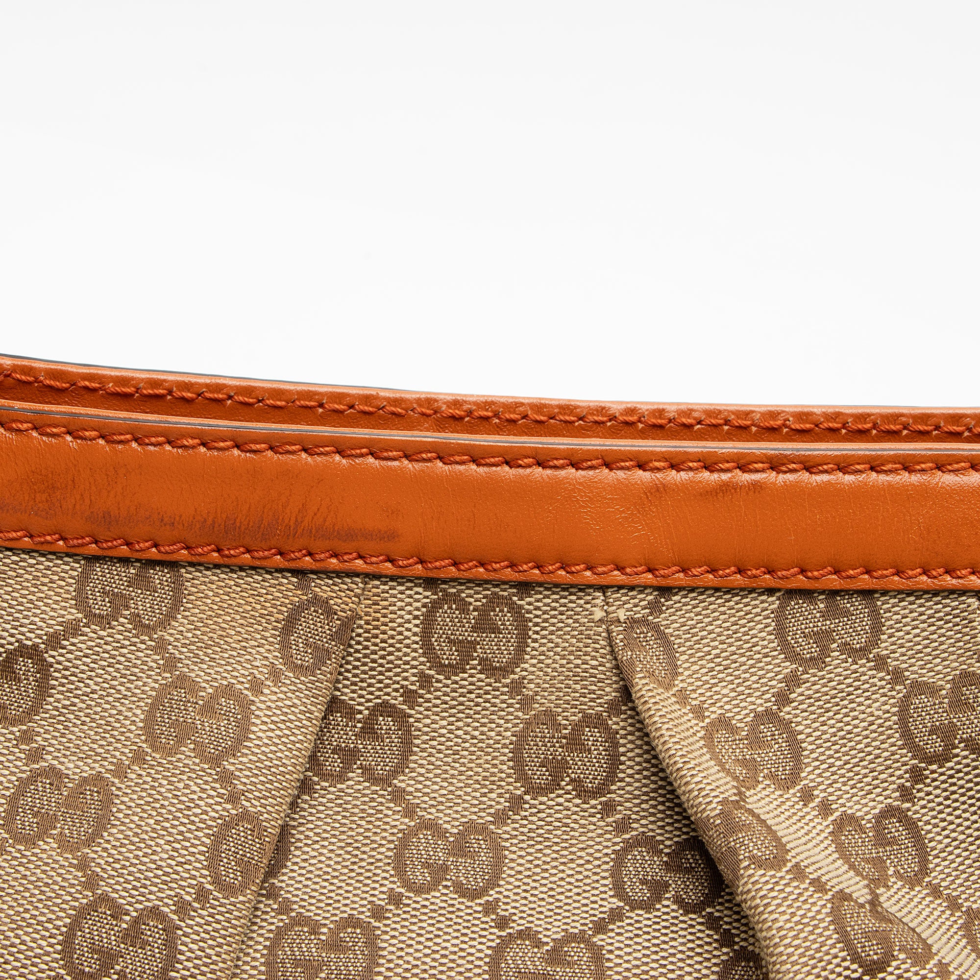 Gucci GG Canvas Sukey Messenger
