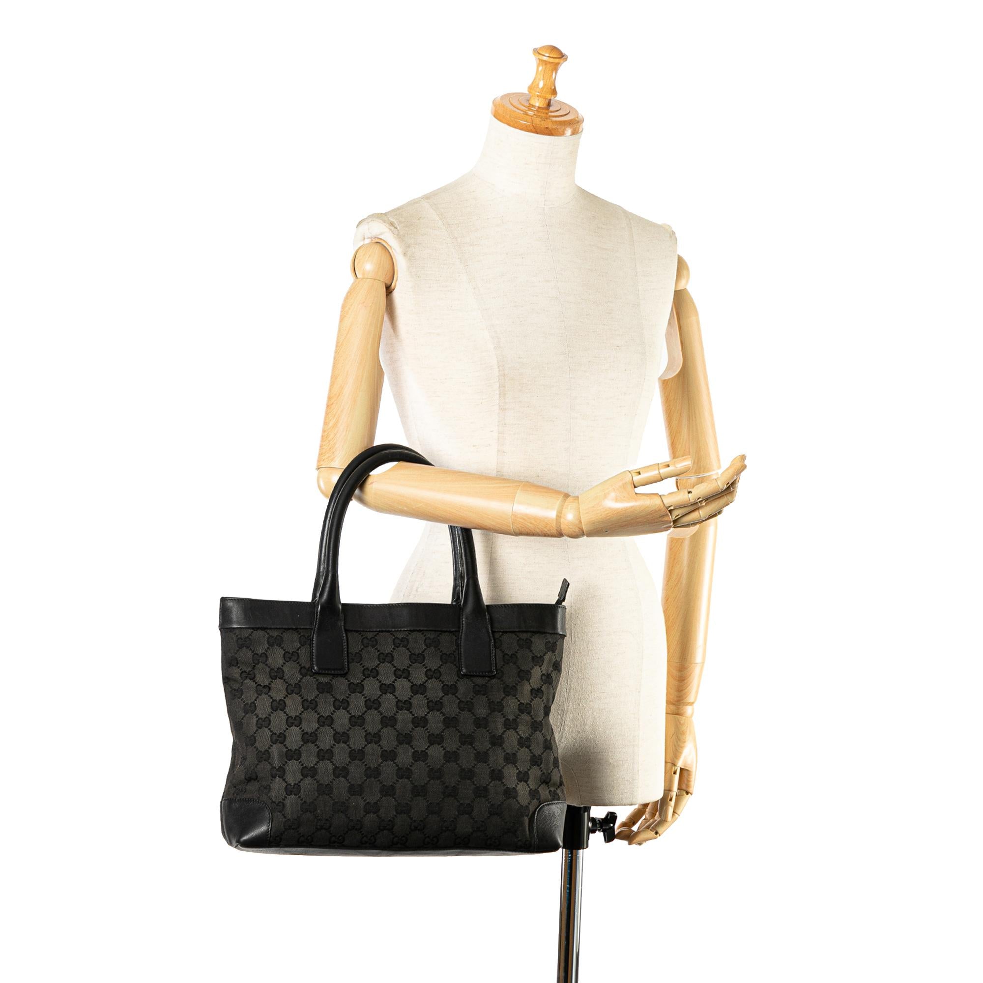 Gucci GG Canvas Tote (SHG-M4BQrB)