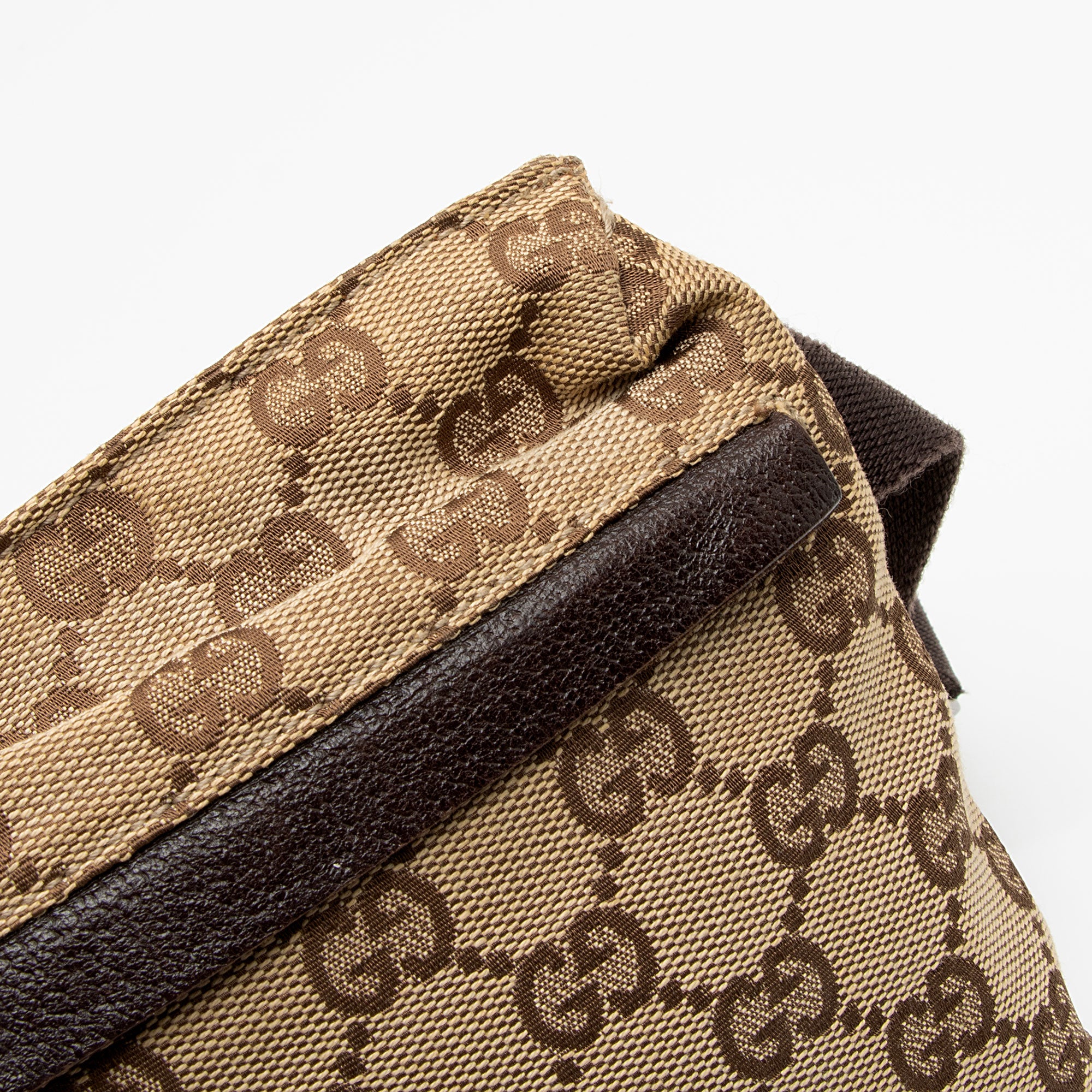 Gucci GG Canvas Waist Belt Bag (SHF-4je3UX)