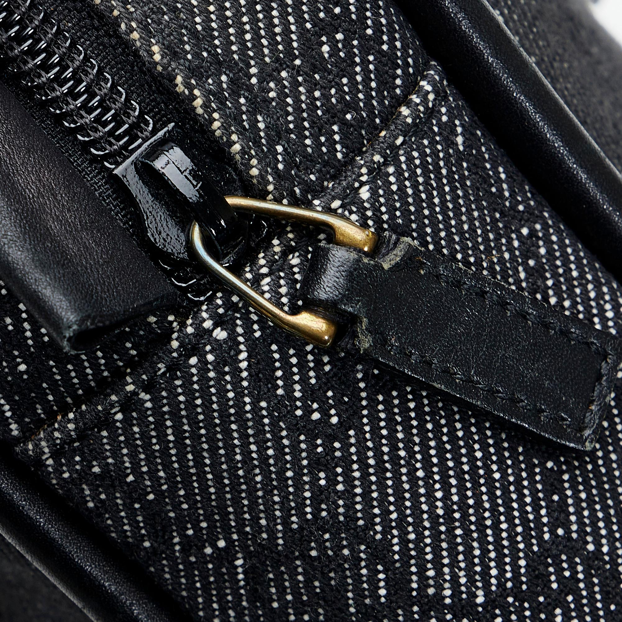 Gucci GG Denim Shoulder Bag (SHG-PBERuM)