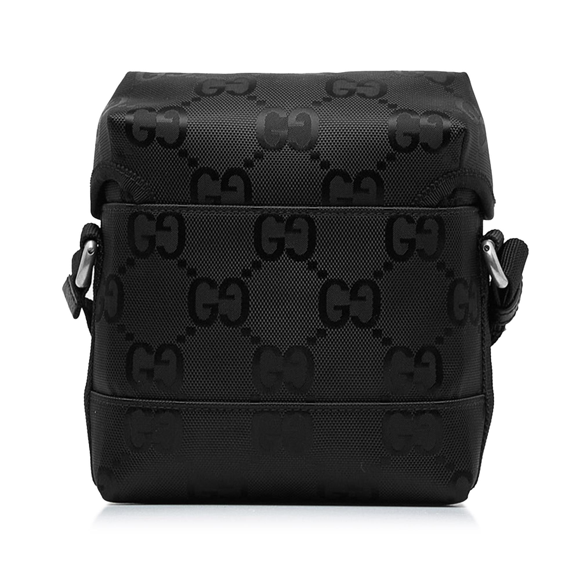 Gucci GG Econyl Off The Grid Messenger Bag (SHG-j2gsnZ)