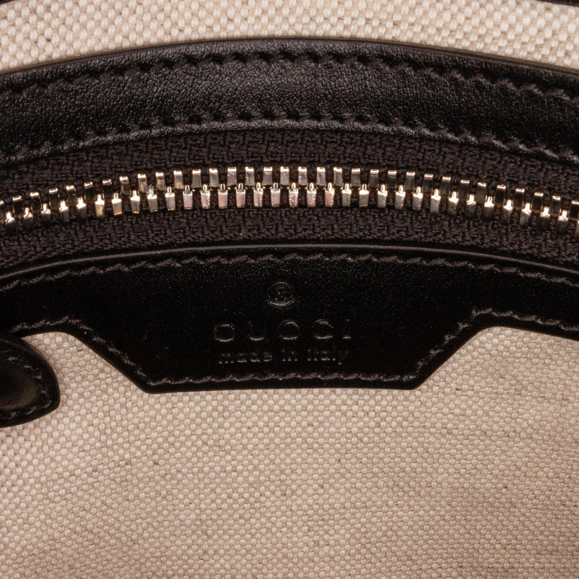 Gucci GG Embossed Crossbody bag (SHG-bS3vYW)