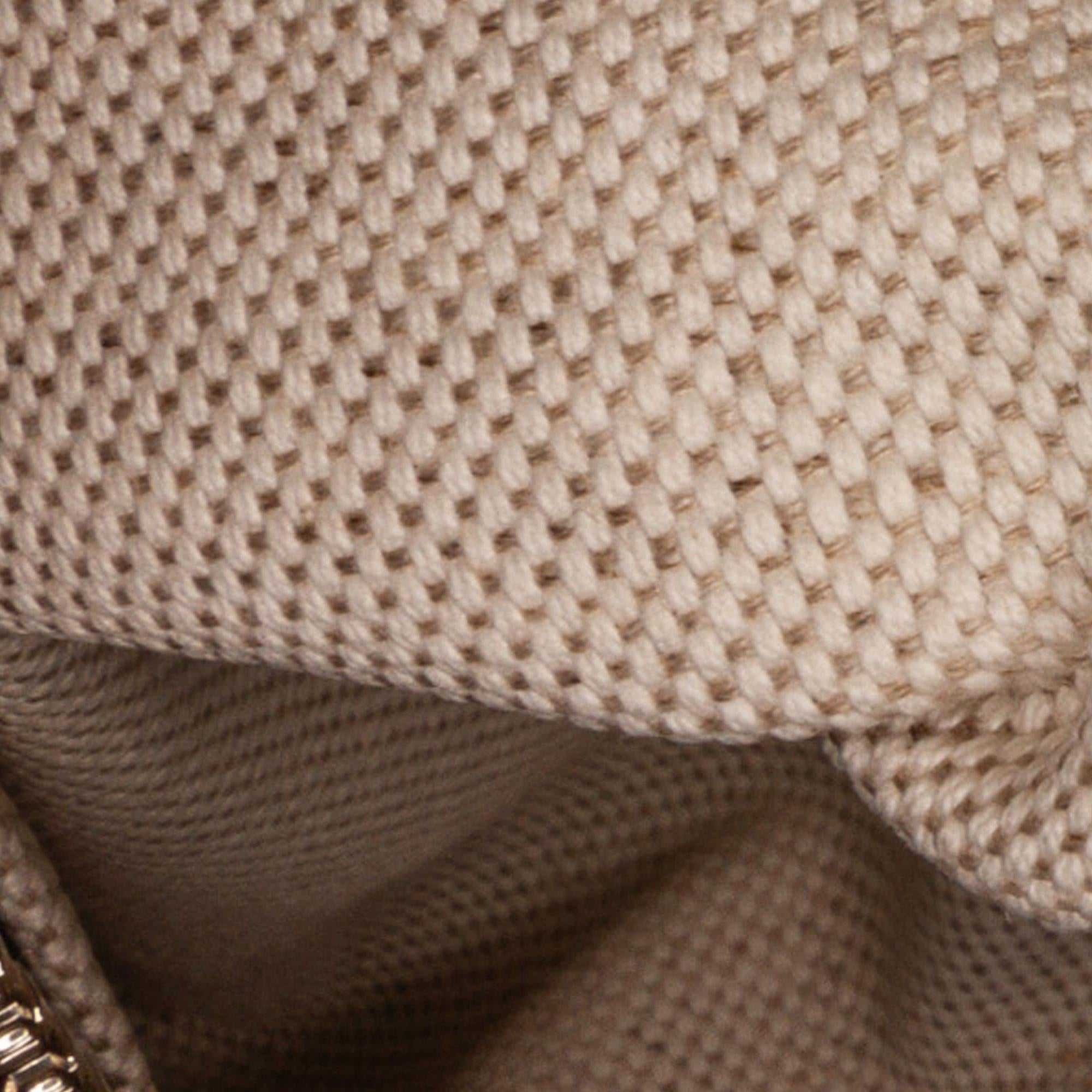 Gucci GG Embossed Crossbody bag (SHG-bS3vYW)