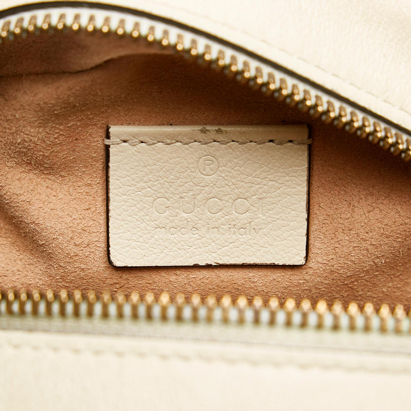 Gucci GG Marmont Matelasse Round Crossbody Bag (SHG-Jjk62x)