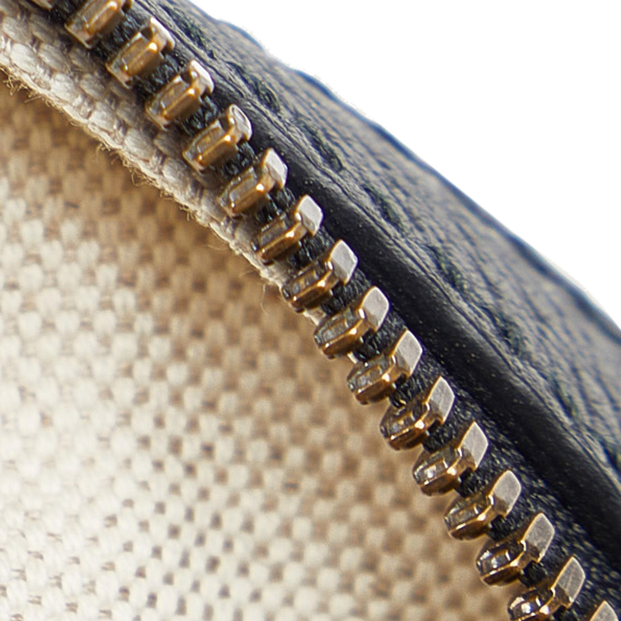 Gucci GG Marmont Round Velvet Crossbody Bag (SHG-dhtY0e)