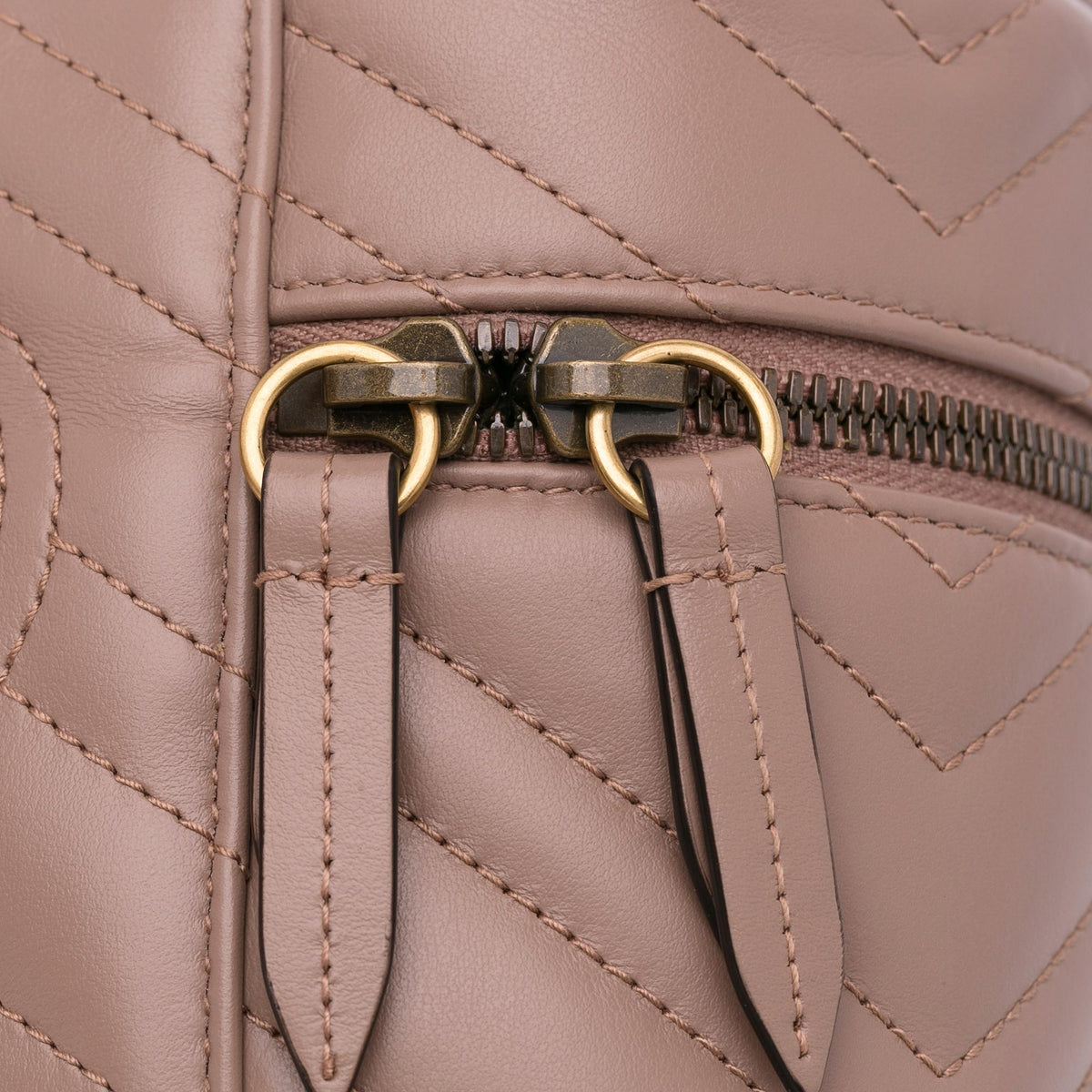 Gucci GG Marmont Vanity Bag (SHG-Ckczdu) display picture 3
