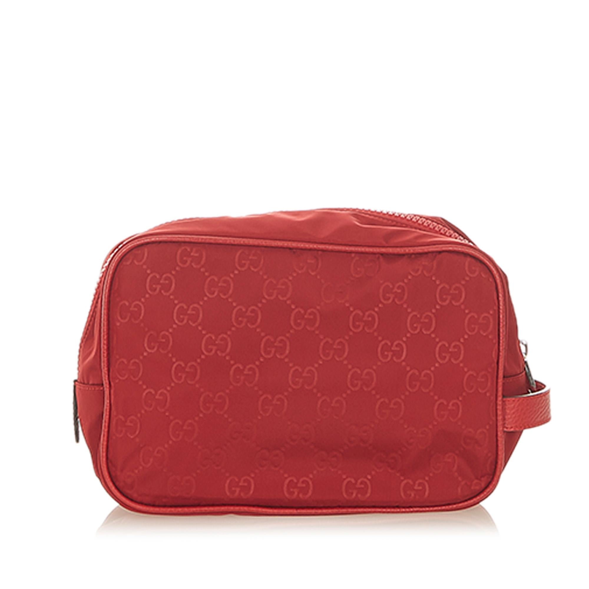 Gucci GG Nylon Pouch (SHG-uT3lxn)