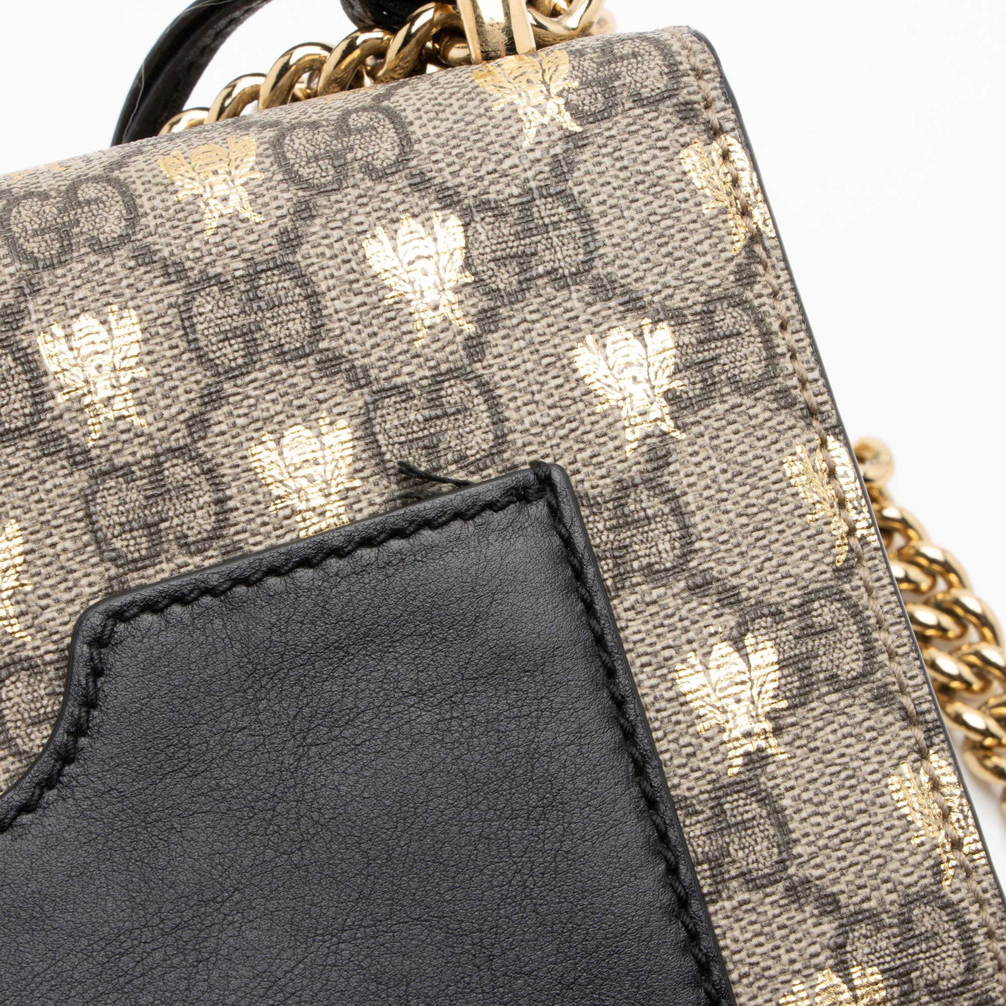 Gucci GG Supreme Bee Padlock Small Shoulder Bag