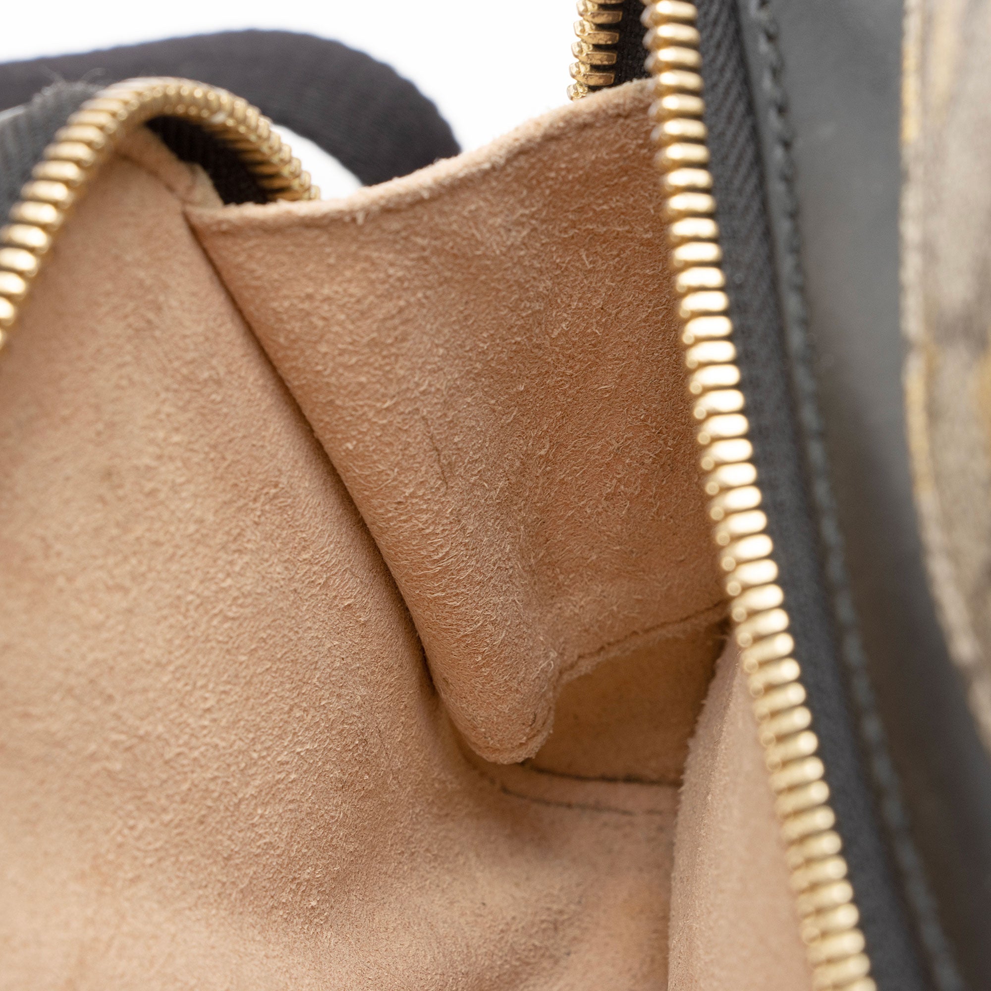 Gucci GG Supreme Bees Small Backpack - FINAL SALE