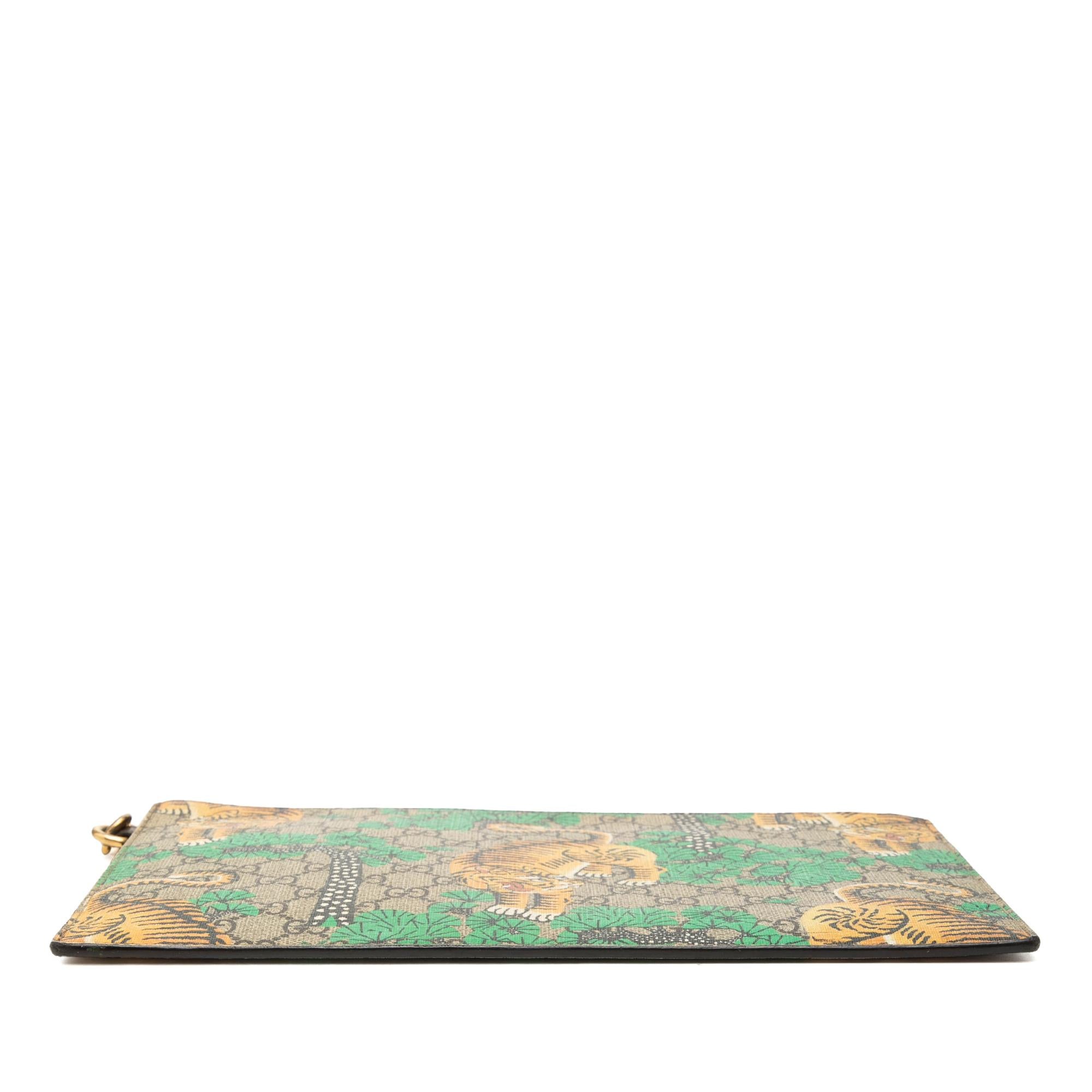 Gucci GG Supreme Bengal Clutch