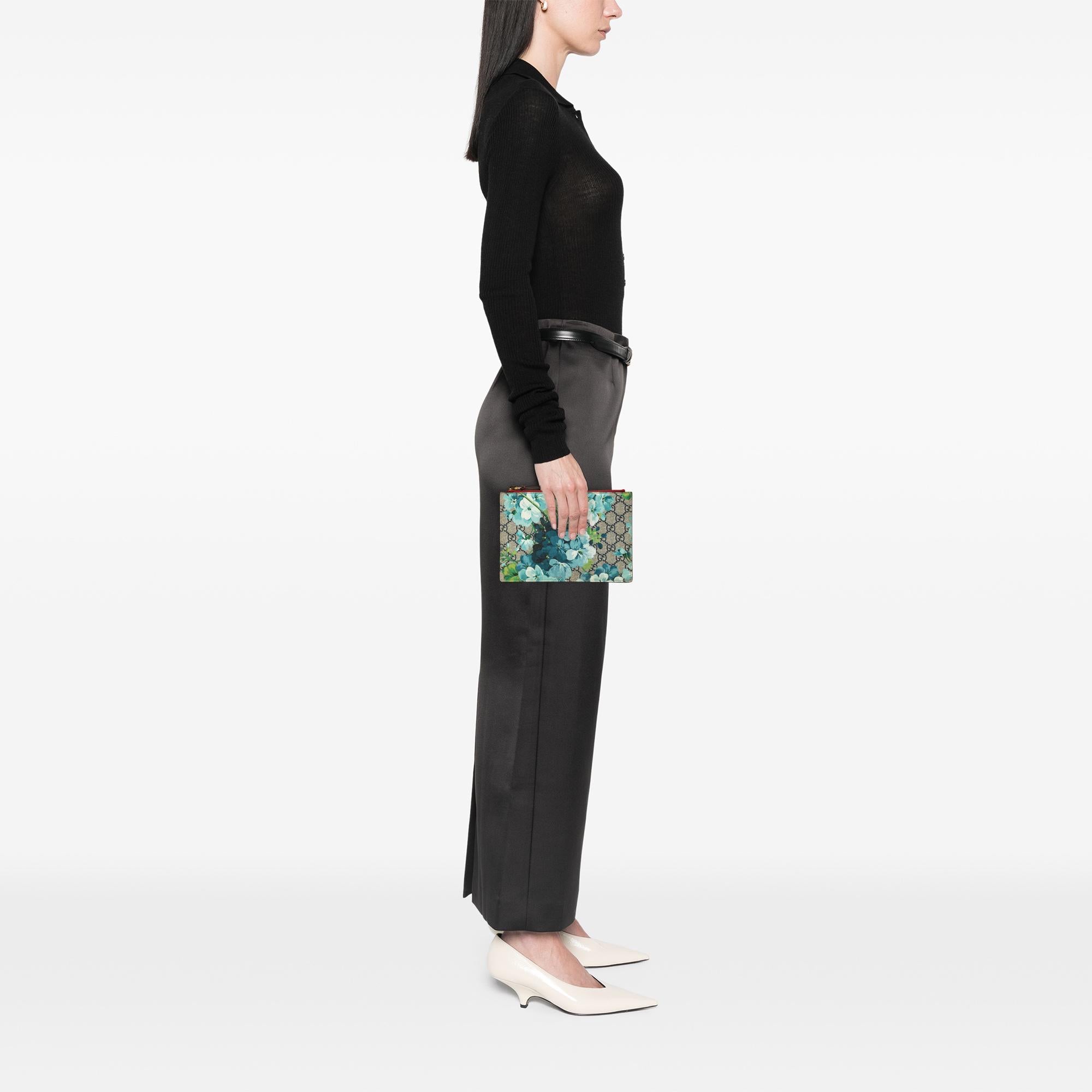 Gucci GG Supreme Blooms Clutch