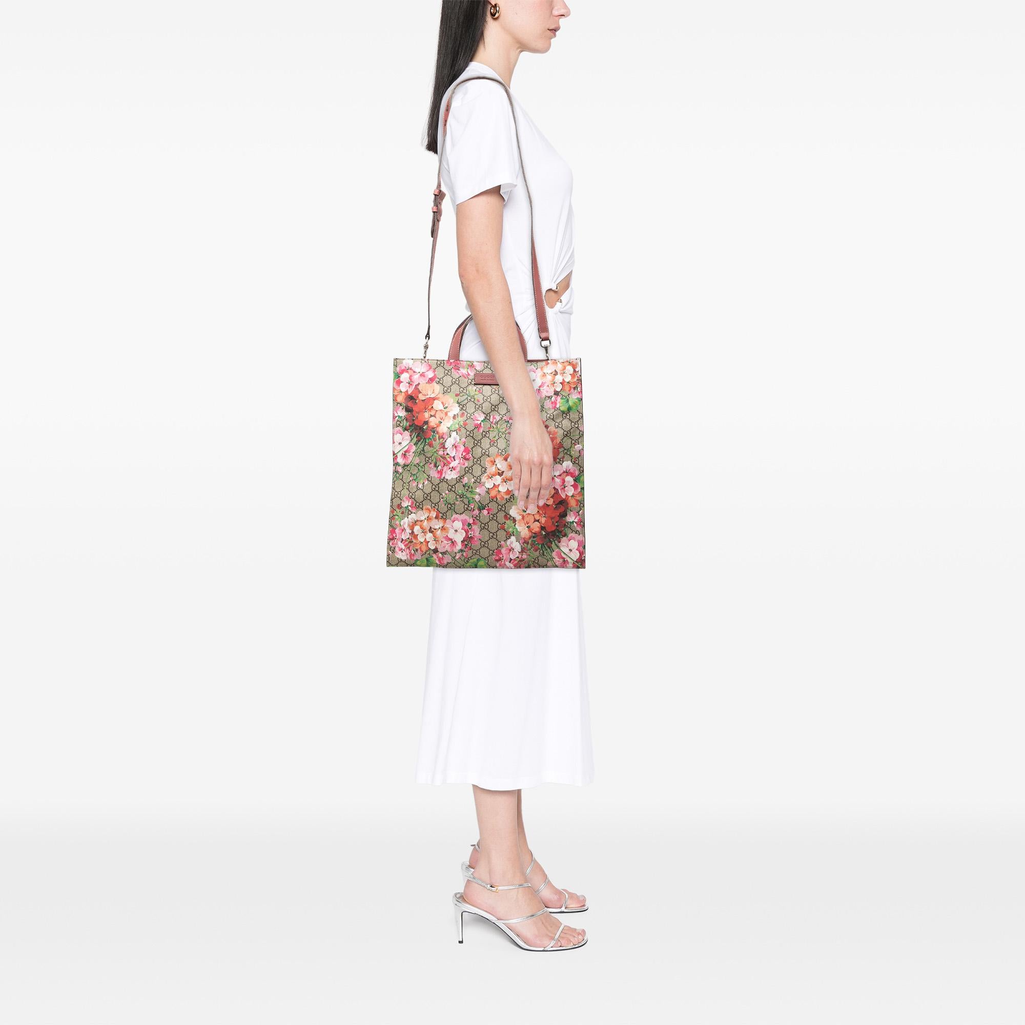 Gucci GG Supreme Blooms Convertible Tote