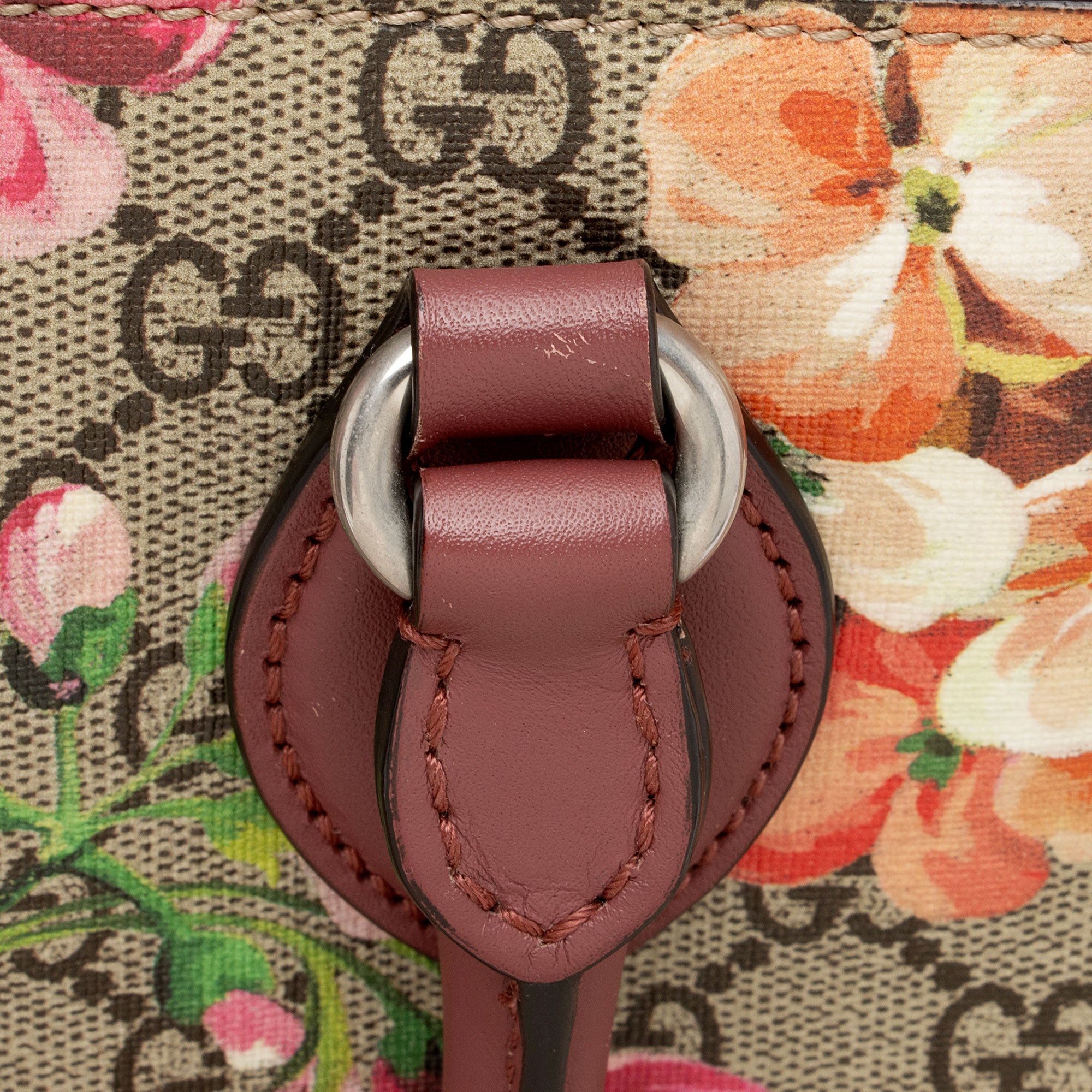 Gucci GG Supreme Blooms Medium Zip Tote (SHF-3qKJ2x)