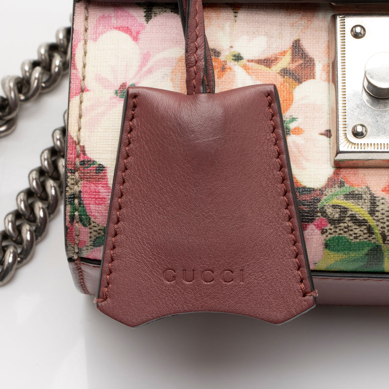 Gucci GG Supreme Blooms Padlock Small Shoulder Bag (SHF-6zv2gD)