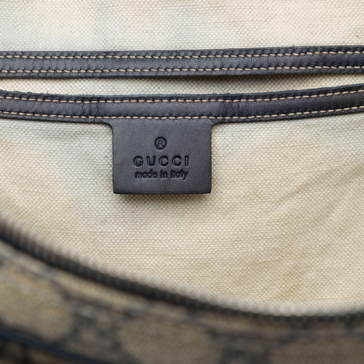 Gucci GG Supreme Business Bag