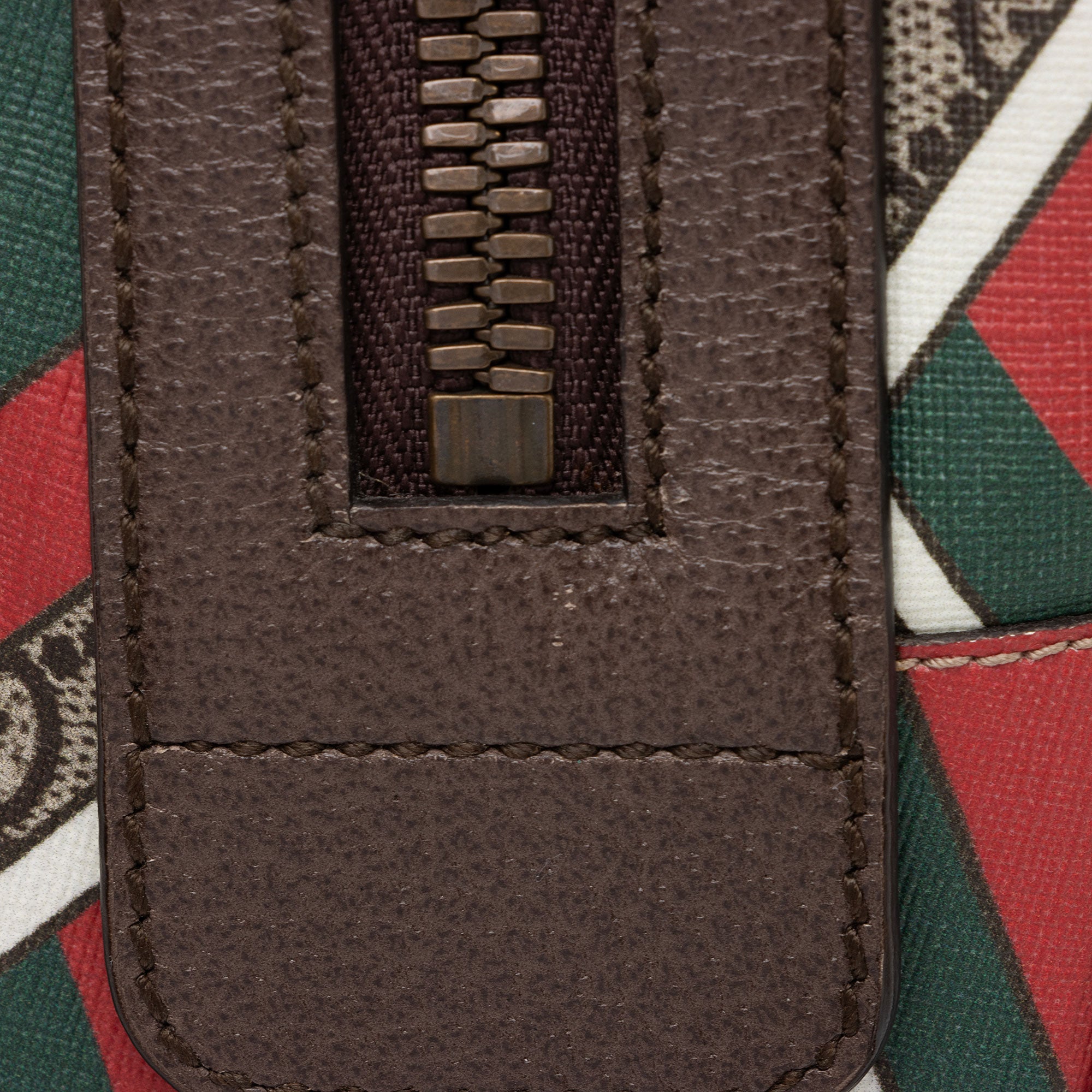 Gucci GG Supreme Chevron Medium Day Backpack (SHF-NG4dLJ)