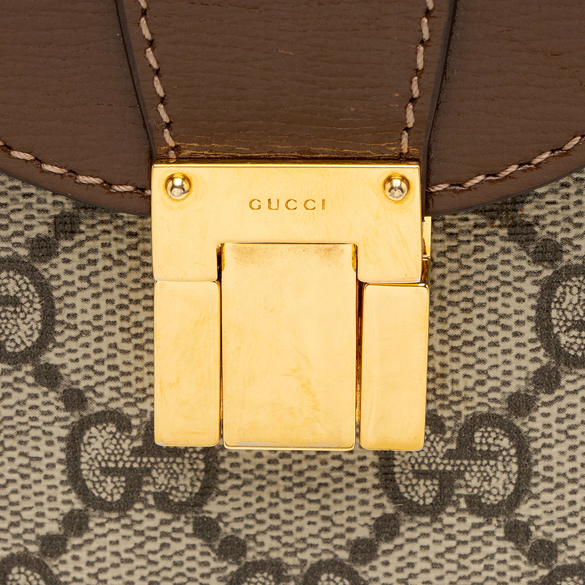 Gucci GG Supreme Clasp Camera Bag