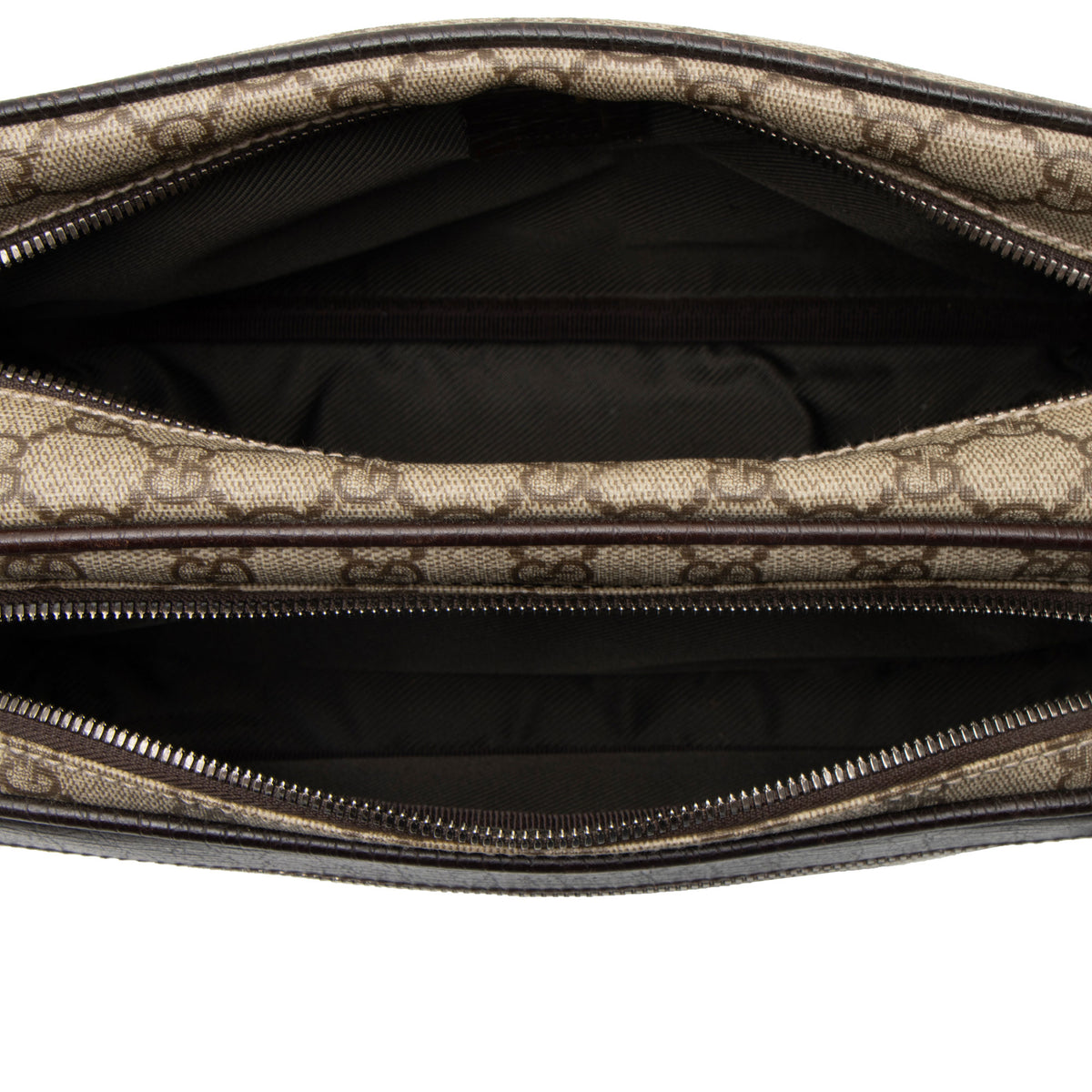 Gucci GG Supreme Classic Small Camera Bag