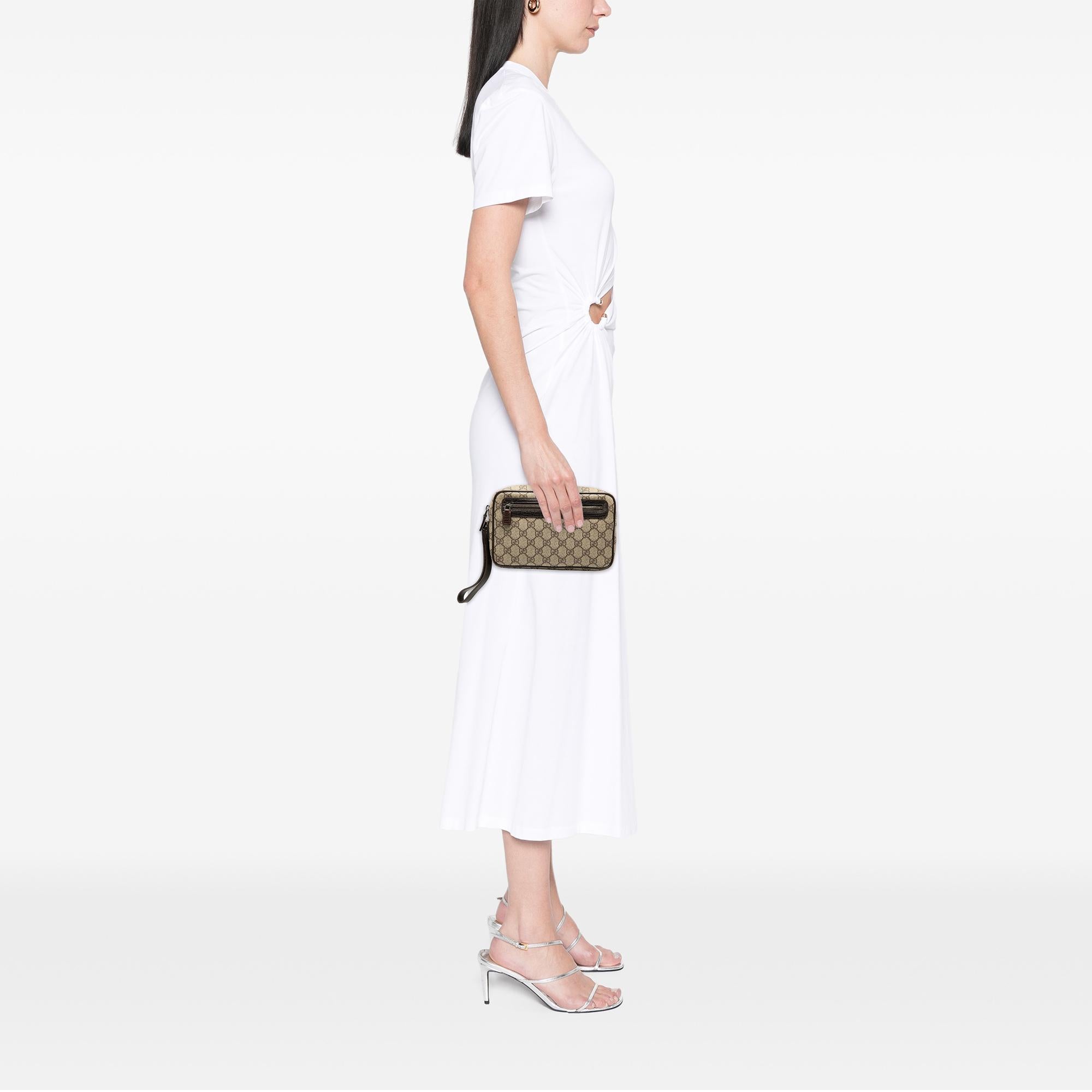 Gucci GG Supreme Clutch