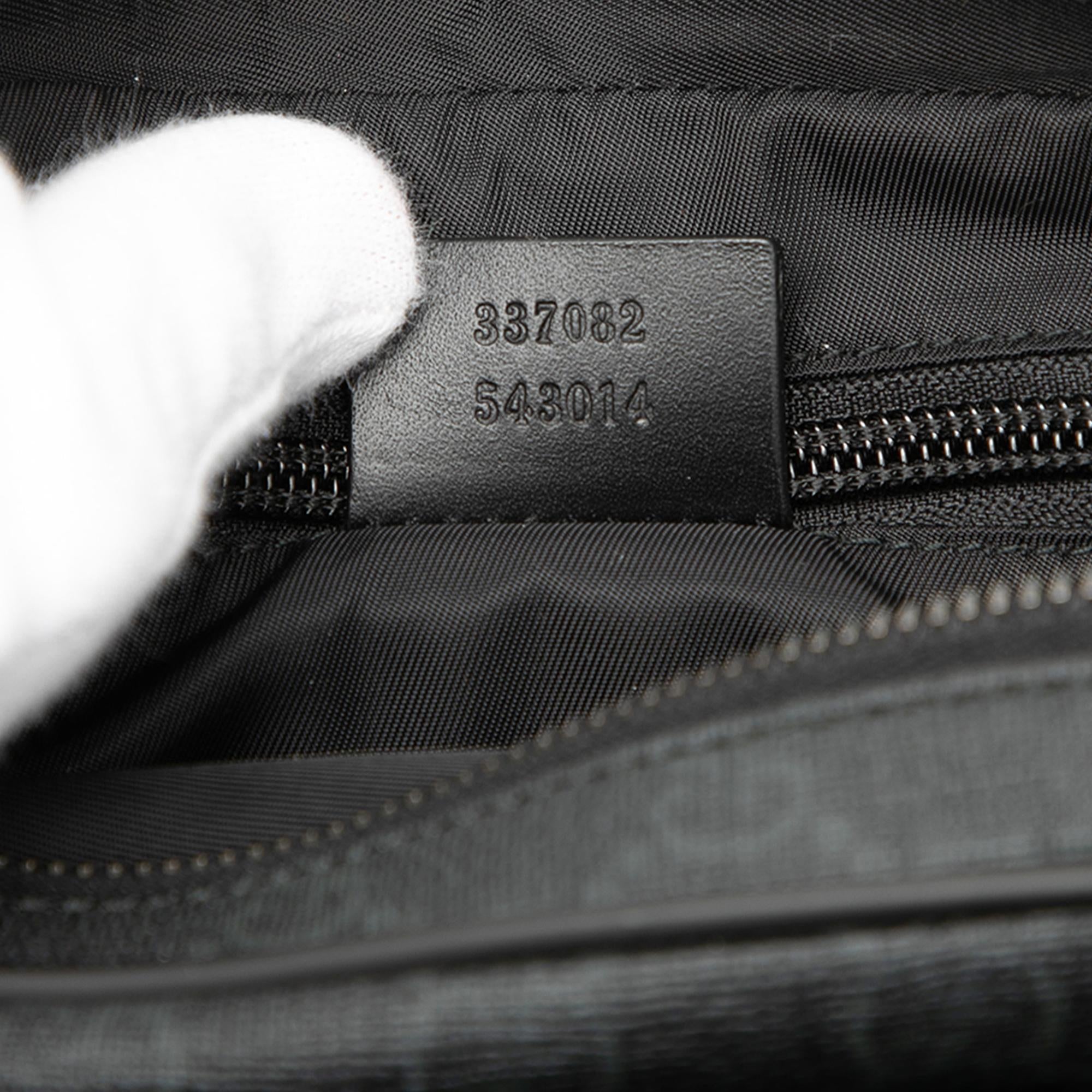 Gucci GG Supreme Clutch